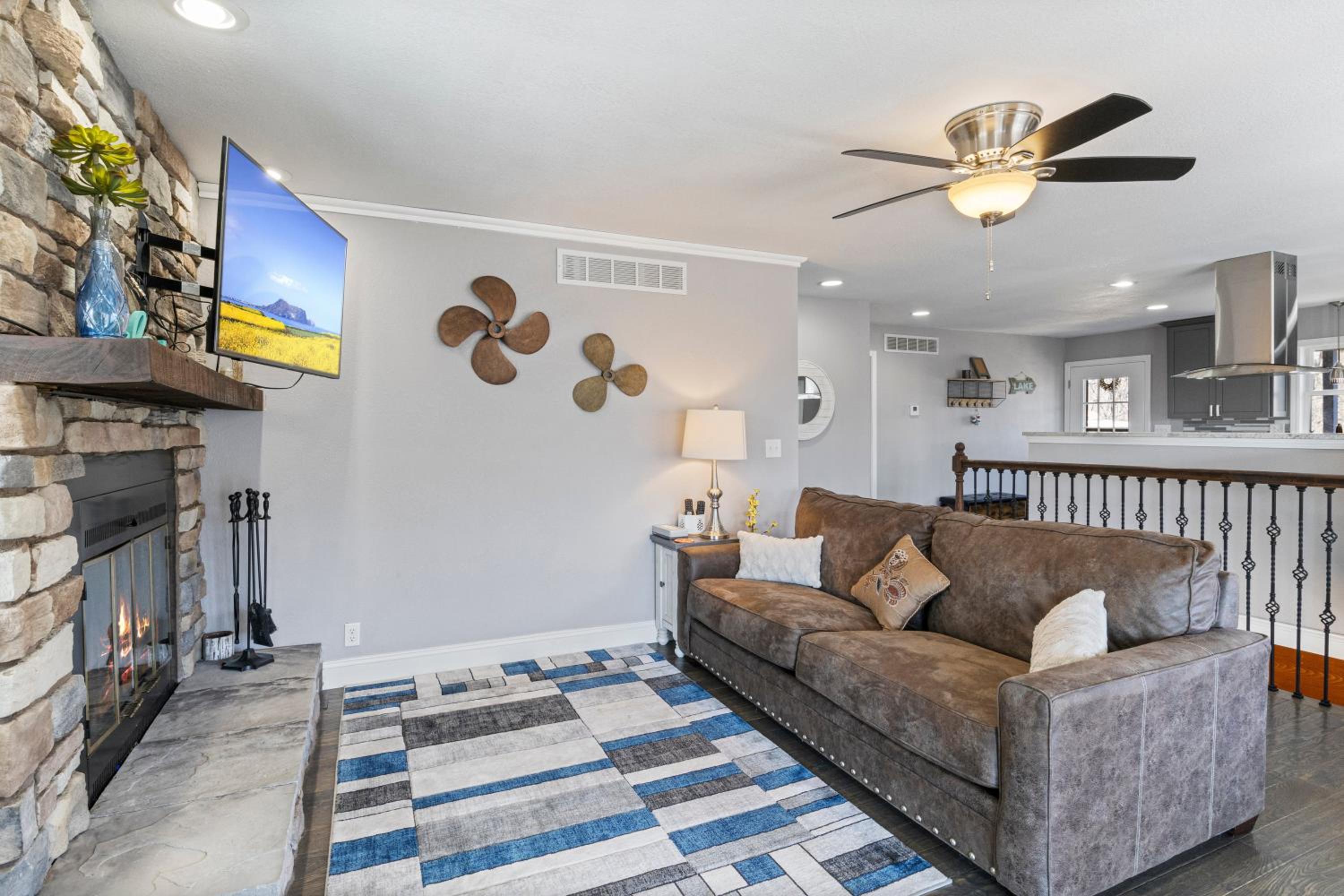Spacious Home & Lake Access, Lake Views Throughout