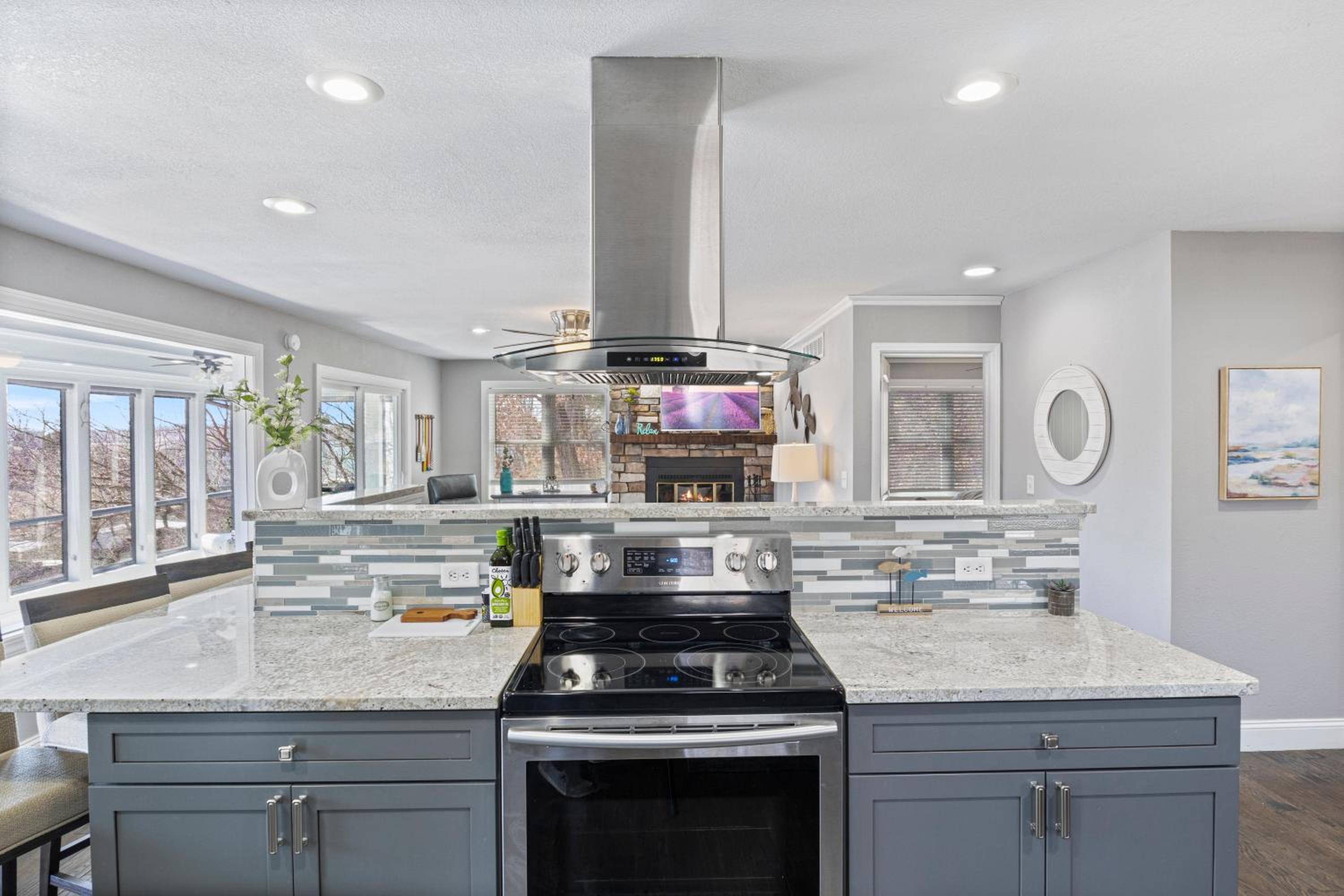 Spacious Home & Lake Access, Lake Views Throughout