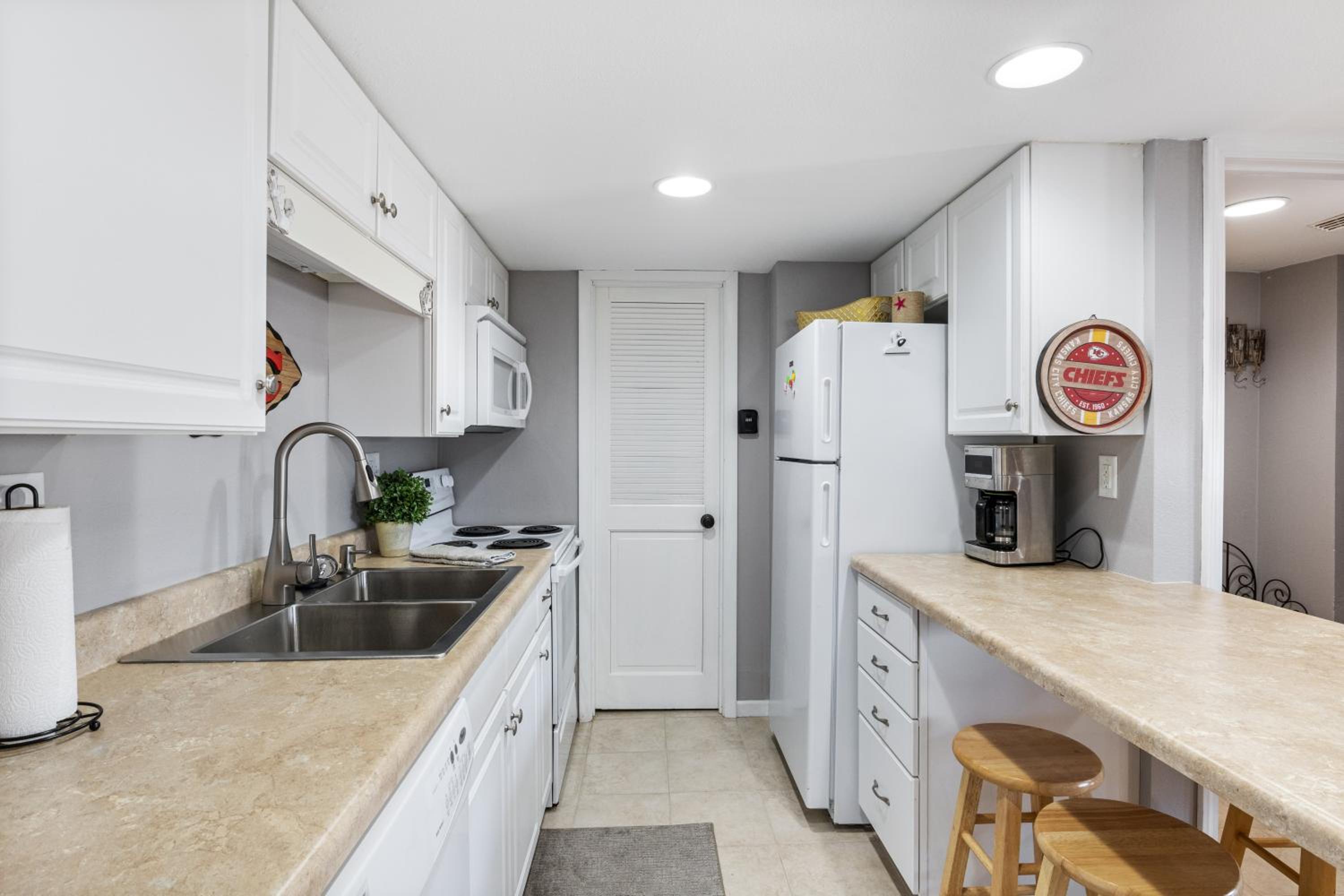 Spacious Home & Lake Access, Lake Views Throughout
