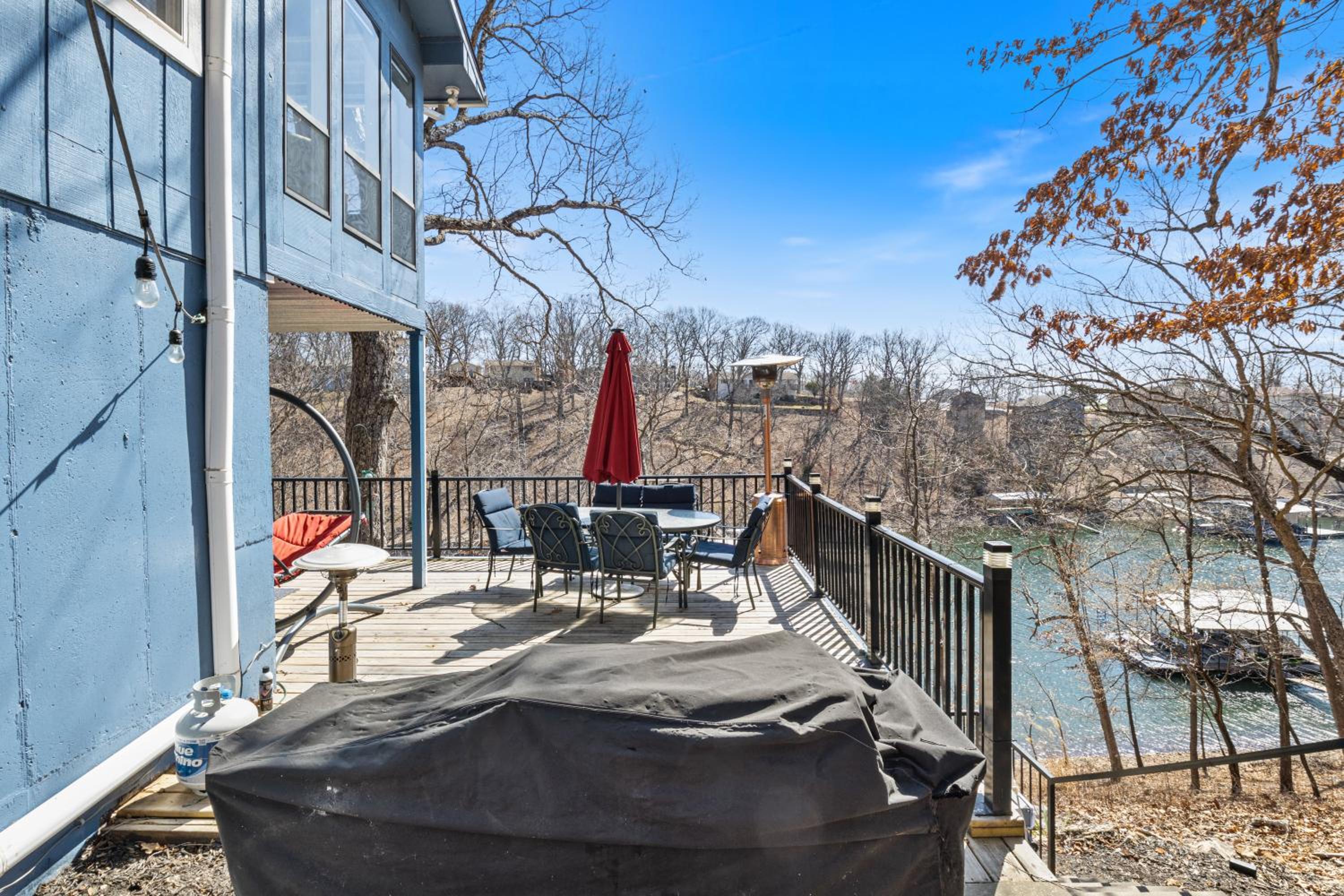 Spacious Home & Lake Access, Lake Views Throughout