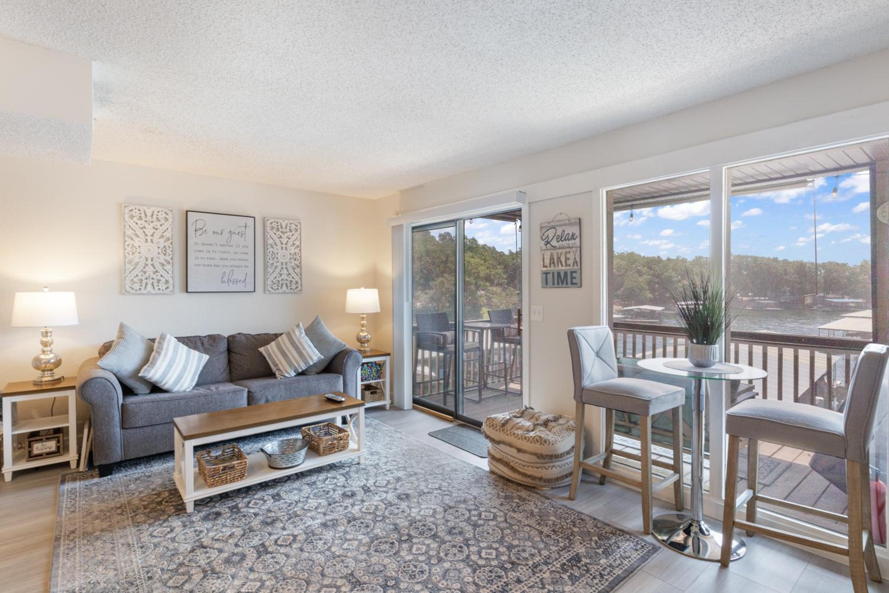 Lakefront Couple Retreat near Hot Spots and Dining