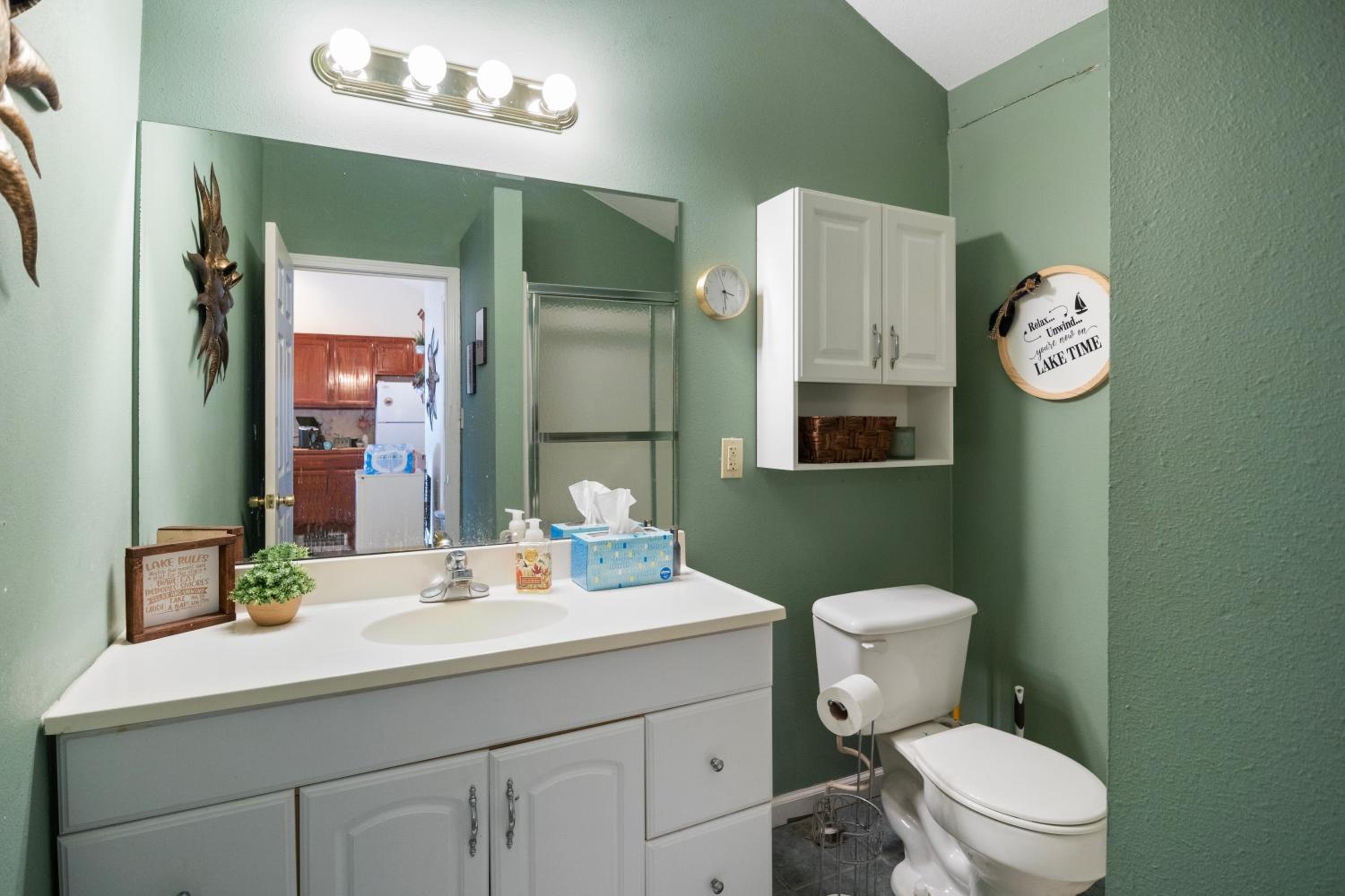 Pet-Friendly Lakefront Home in a Quiet Cove w/ Netflix, Outdoor Seating, Boat Slip
