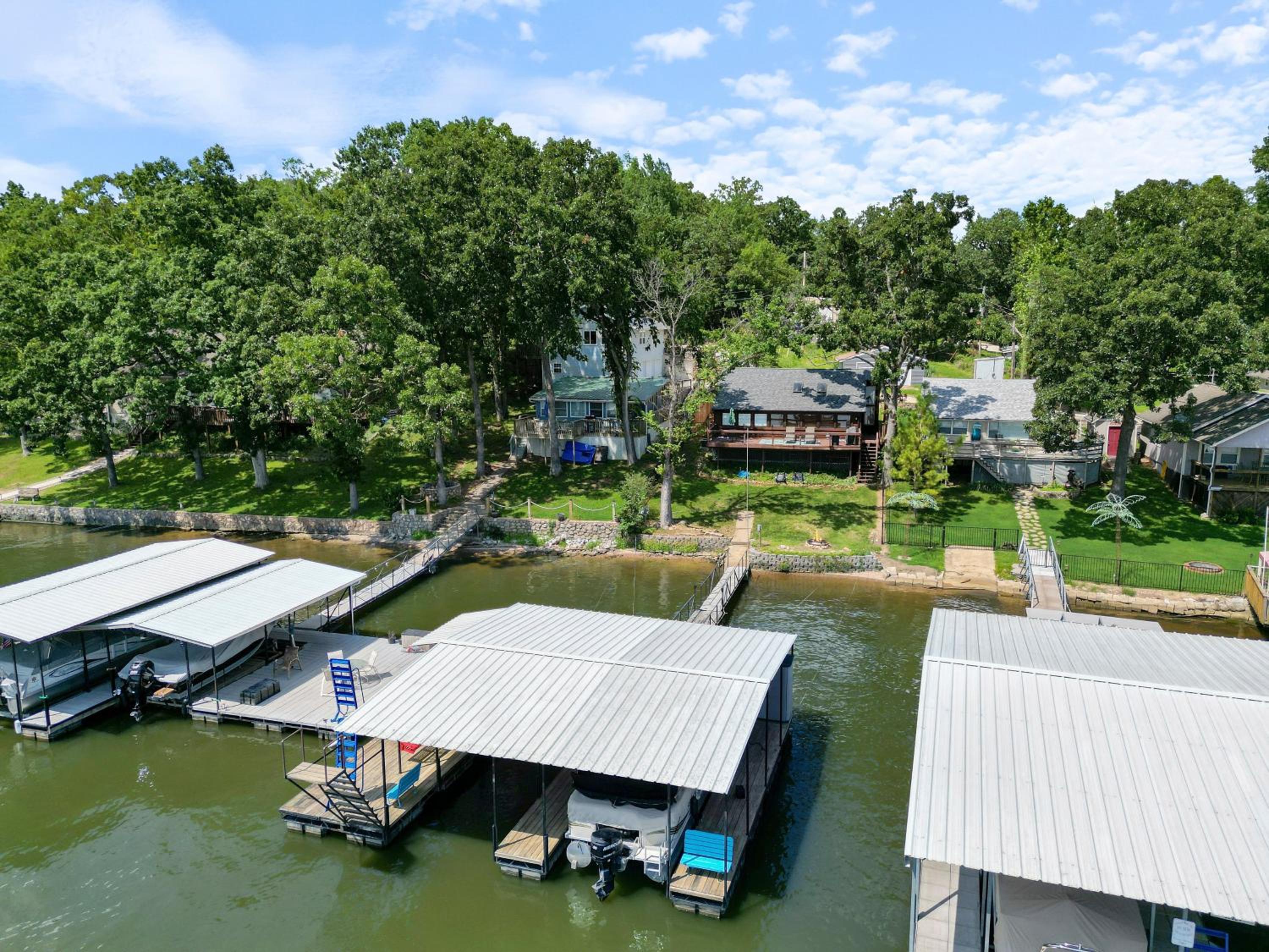 Pet-Friendly Lakefront Home in a Quiet Cove w/ Netflix, Outdoor Seating, Boat Slip