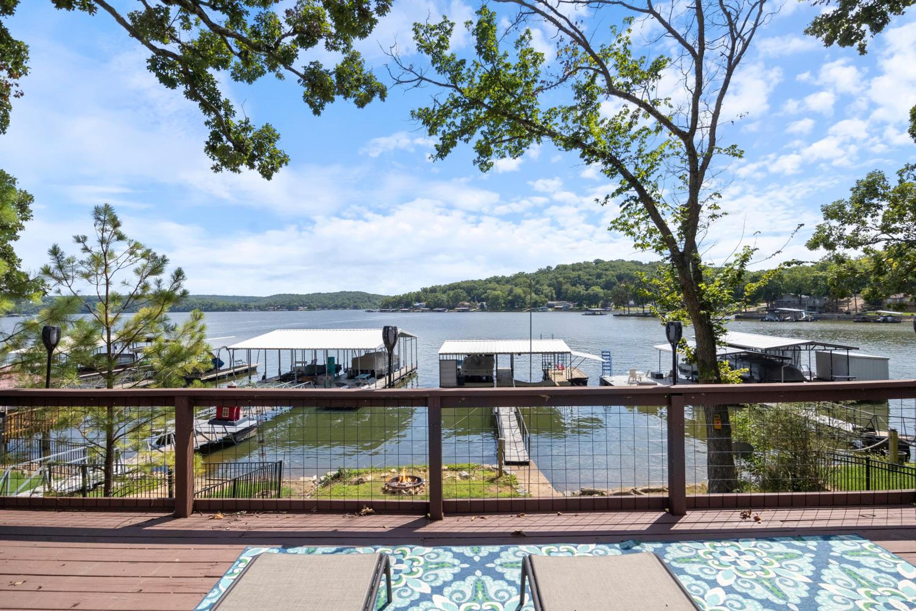 Pet-Friendly Lakefront Home in a Quiet Cove w/ Netflix, Outdoor Seating, Boat Slip