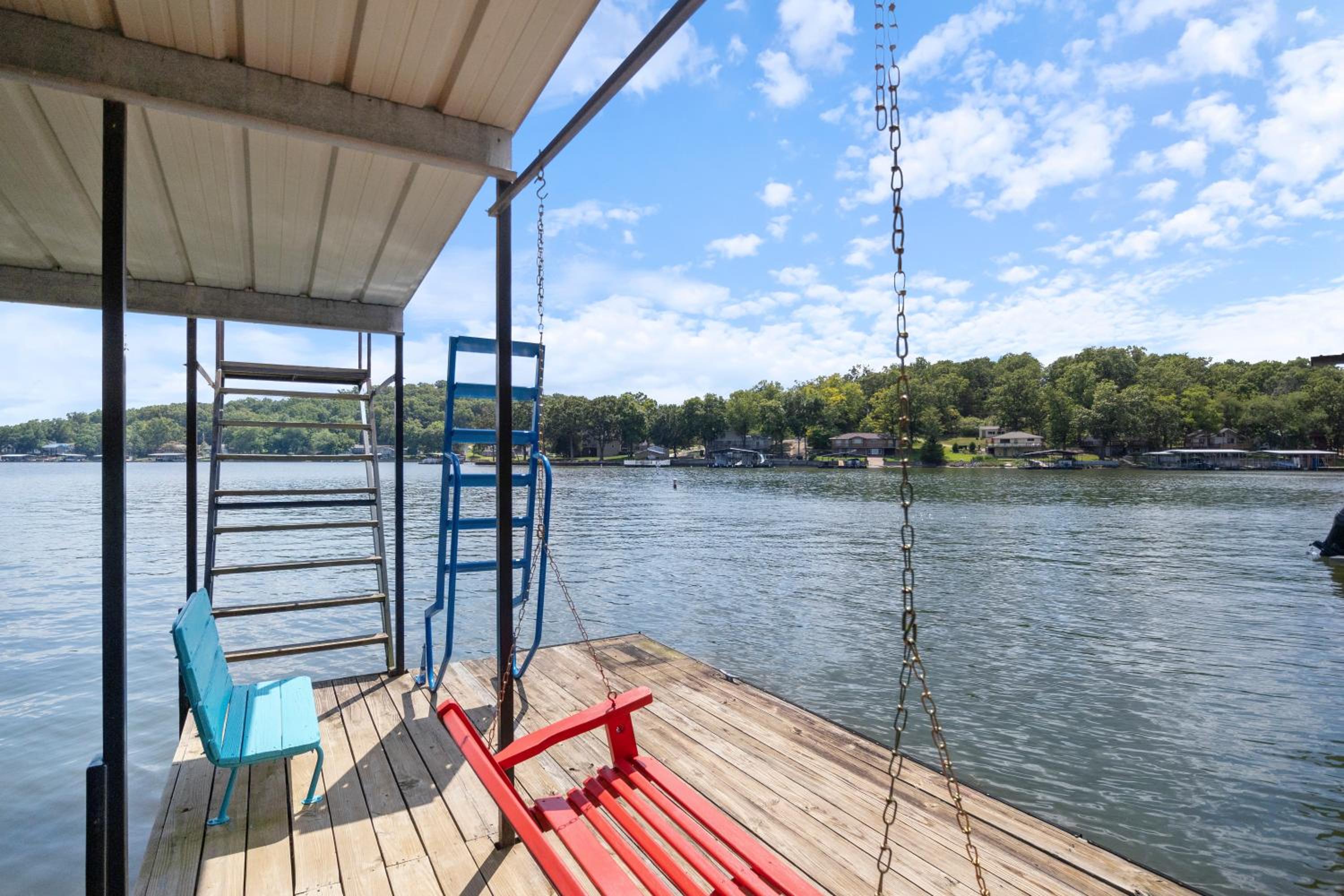 Pet-Friendly Lakefront Home in a Quiet Cove w/ Netflix, Outdoor Seating, Boat Slip