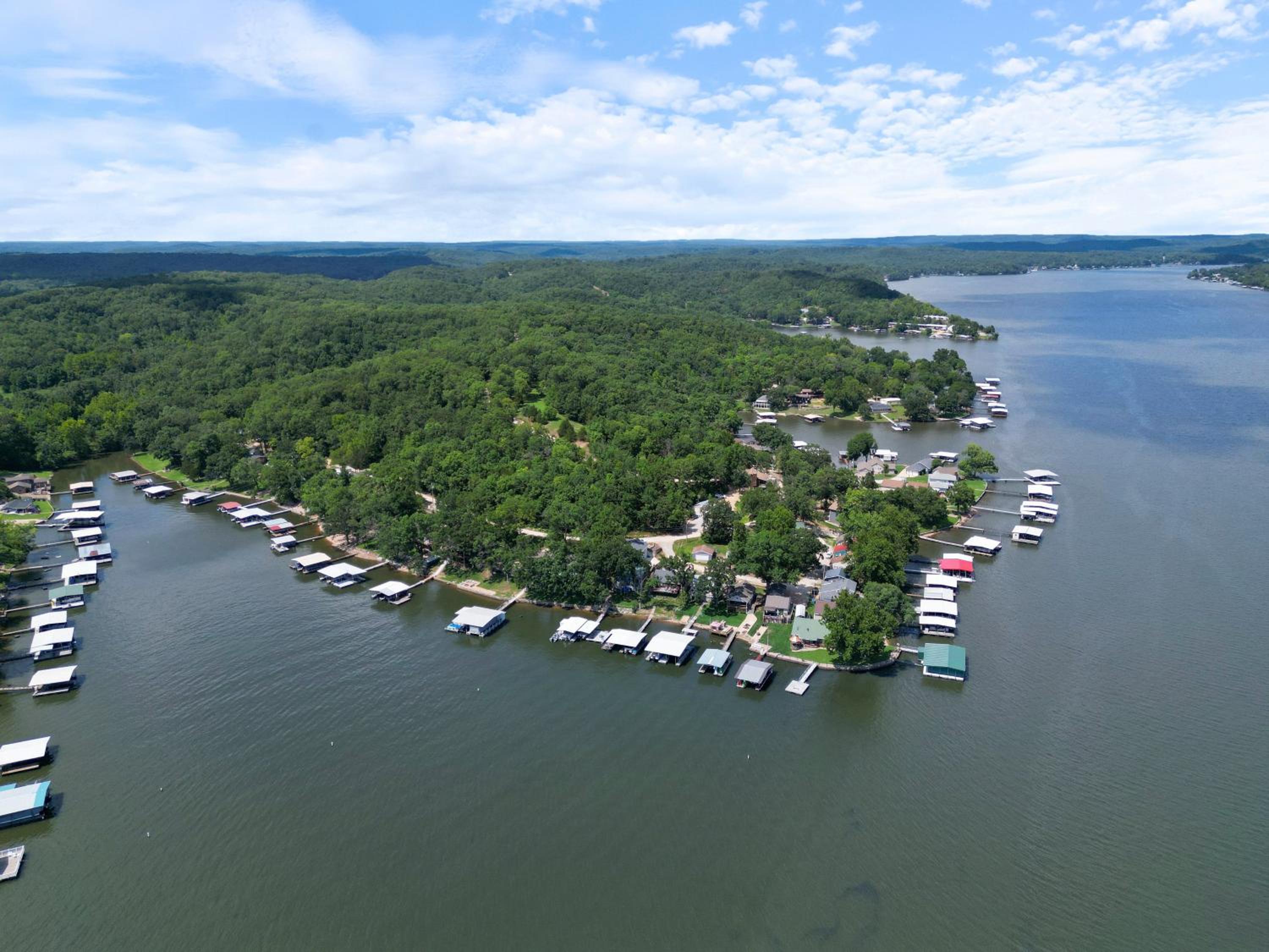 Pet-Friendly Lakefront Home in a Quiet Cove w/ Netflix, Outdoor Seating, Boat Slip
