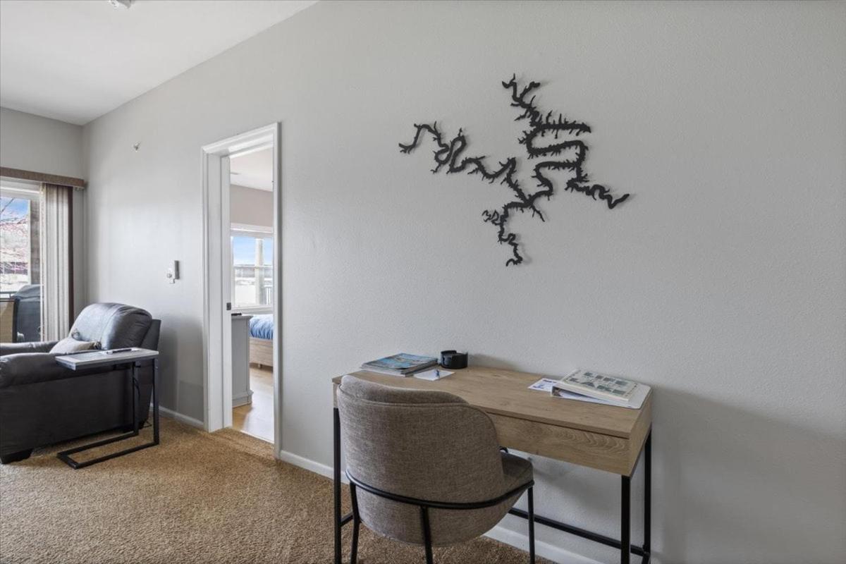 Steps to Water, Serene View, Updated Condo Family Fun w/ 3 Pools in Camdenton