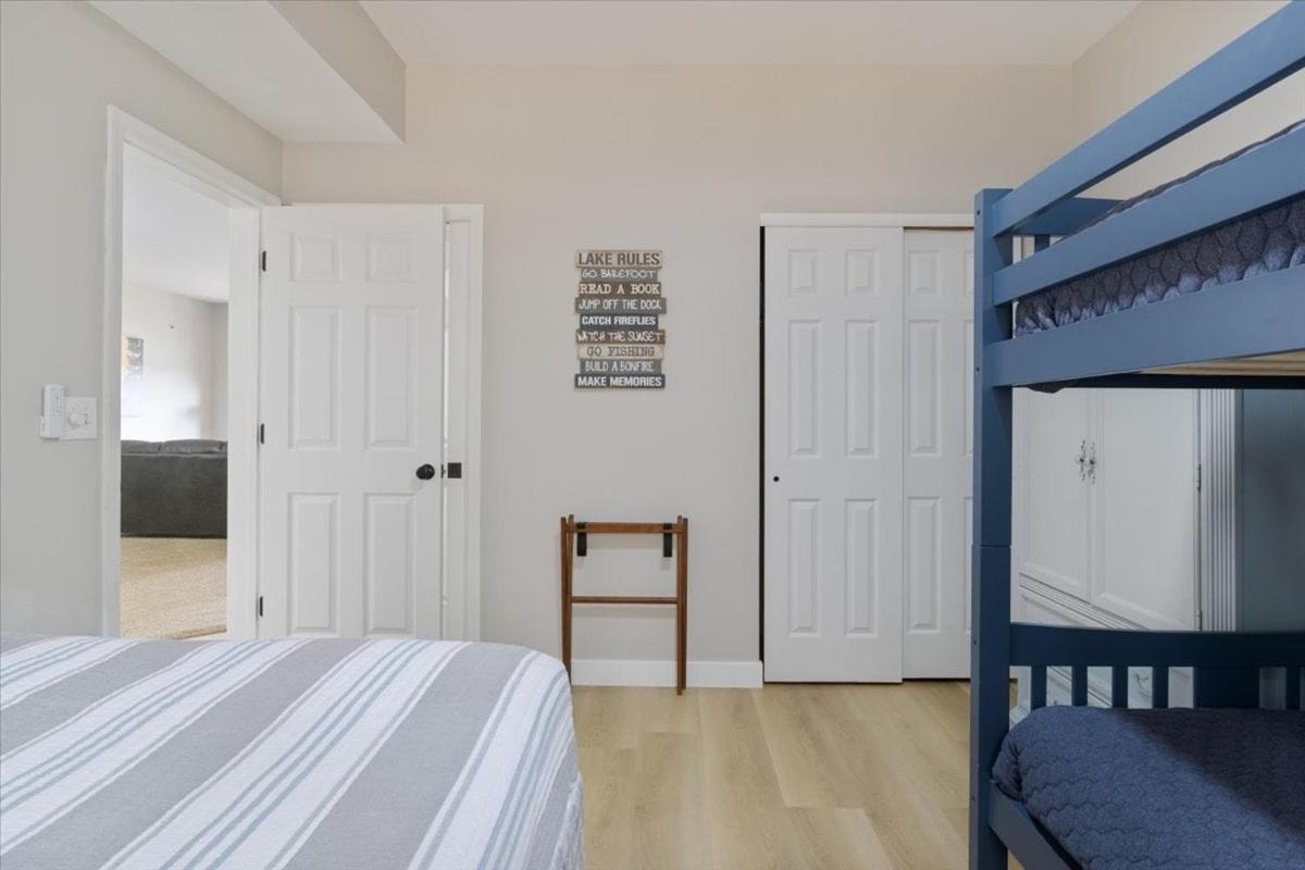Steps to Water, Serene View, Updated Condo Family Fun w/ 3 Pools in Camdenton