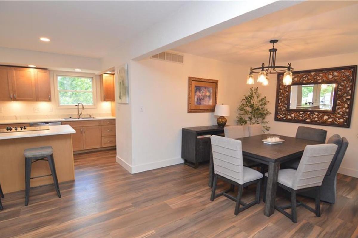 Newly Updated in a Private Cove, with Firepit, Flat Lawn, Dock, Boat Slip & Kayaks in Osage Beach