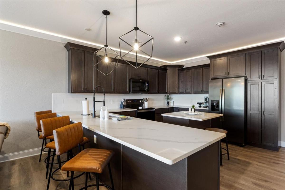Upscale Lakeside Condo with Extraordinary Amenities at Topsider in Osage Beach 19mm