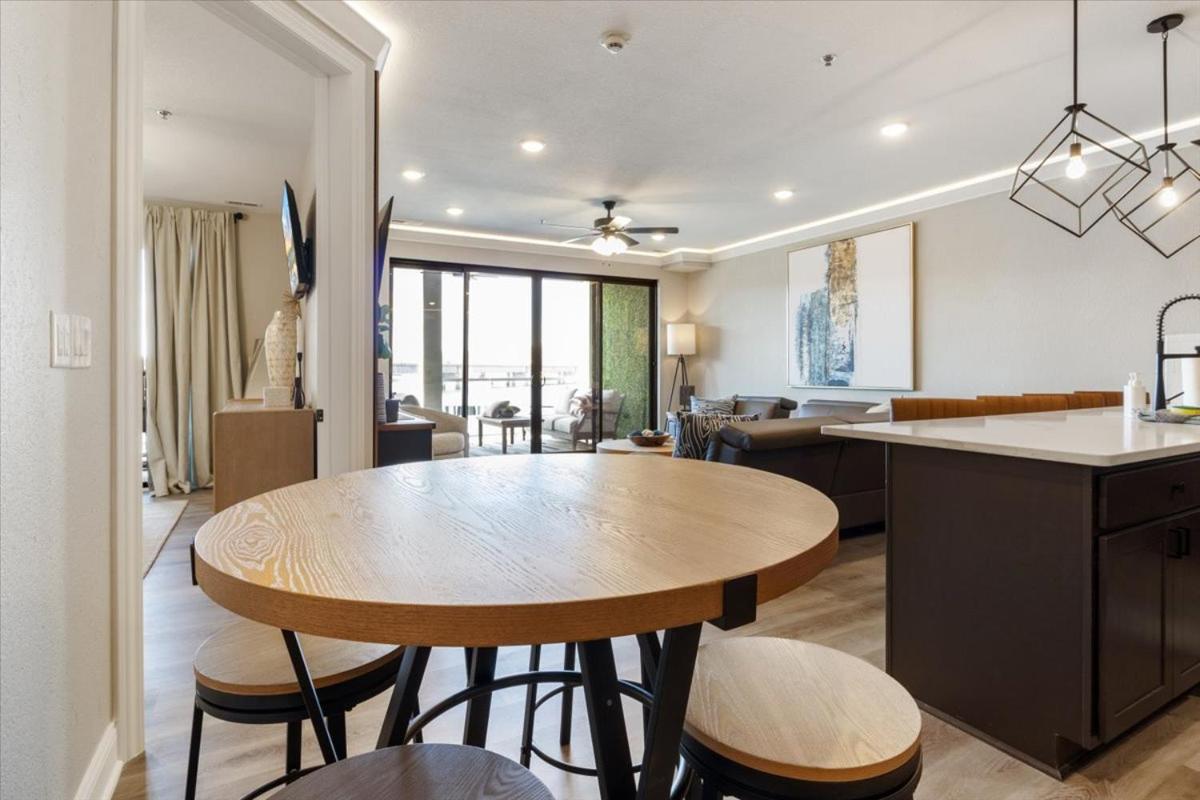 Upscale Lakeside Condo with Extraordinary Amenities at Topsider in Osage Beach 19mm