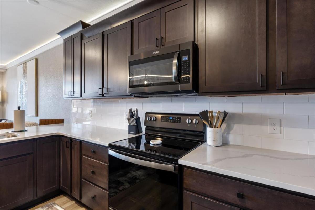Upscale Lakeside Condo with Extraordinary Amenities at Topsider in Osage Beach 19mm