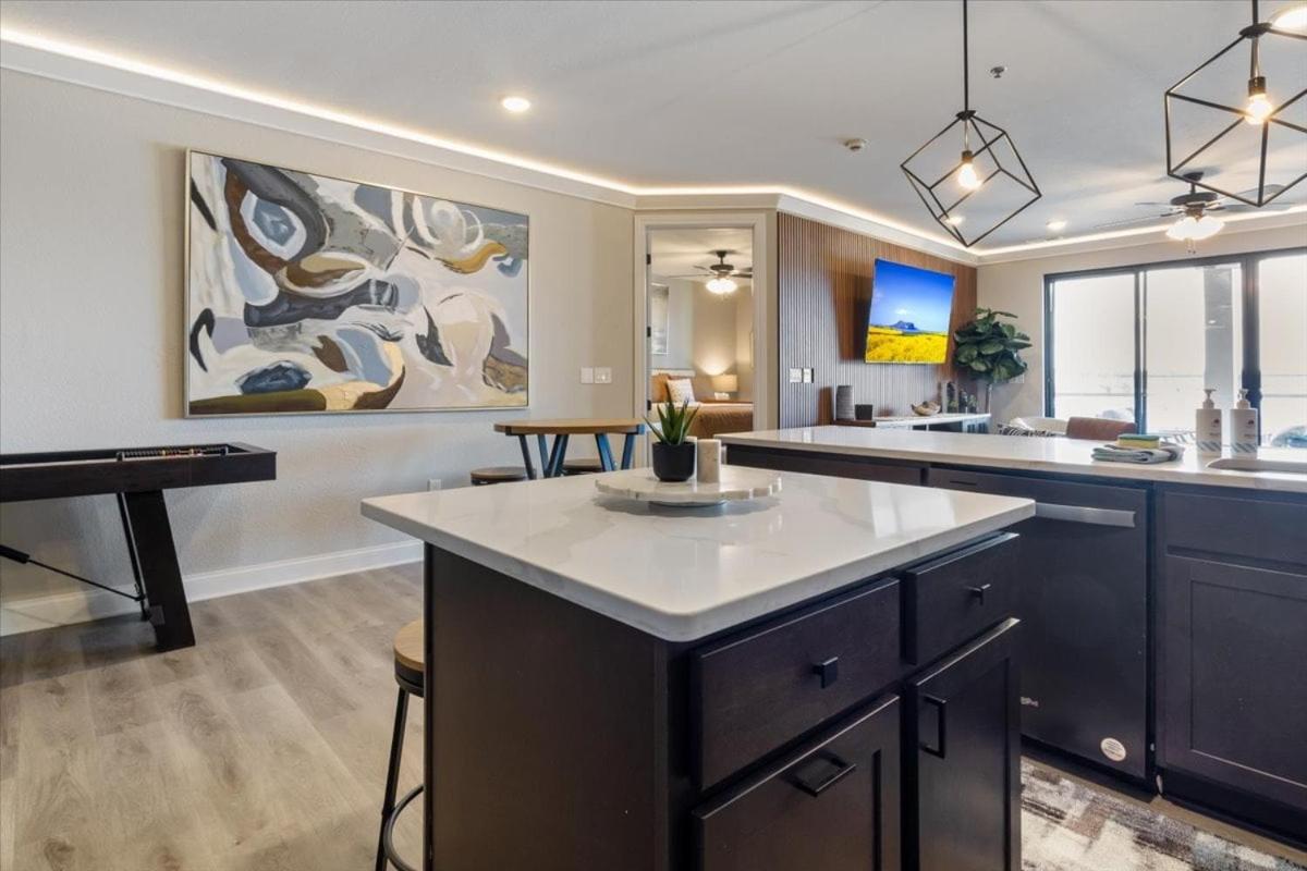 Upscale Lakeside Condo with Extraordinary Amenities at Topsider in Osage Beach 19mm