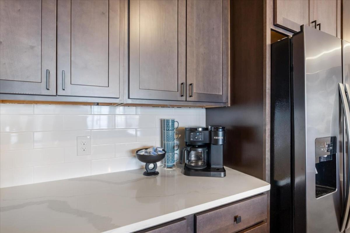 Upscale Lakeside Condo with Extraordinary Amenities at Topsider in Osage Beach 19mm