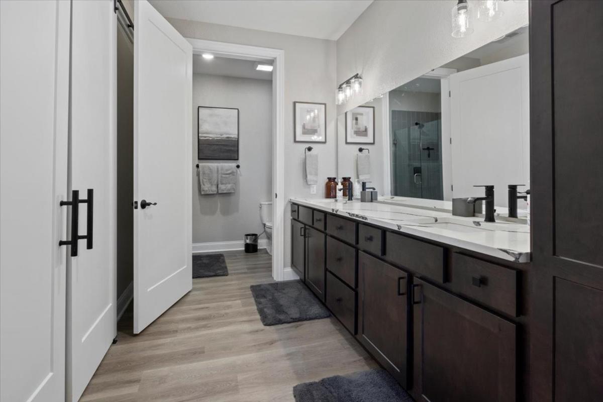 Upscale Lakeside Condo with Extraordinary Amenities at Topsider in Osage Beach 19mm