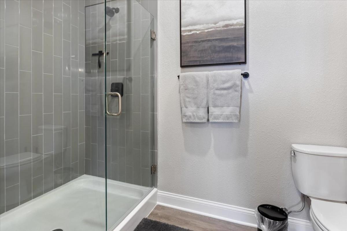 Upscale Lakeside Condo with Extraordinary Amenities at Topsider in Osage Beach 19mm