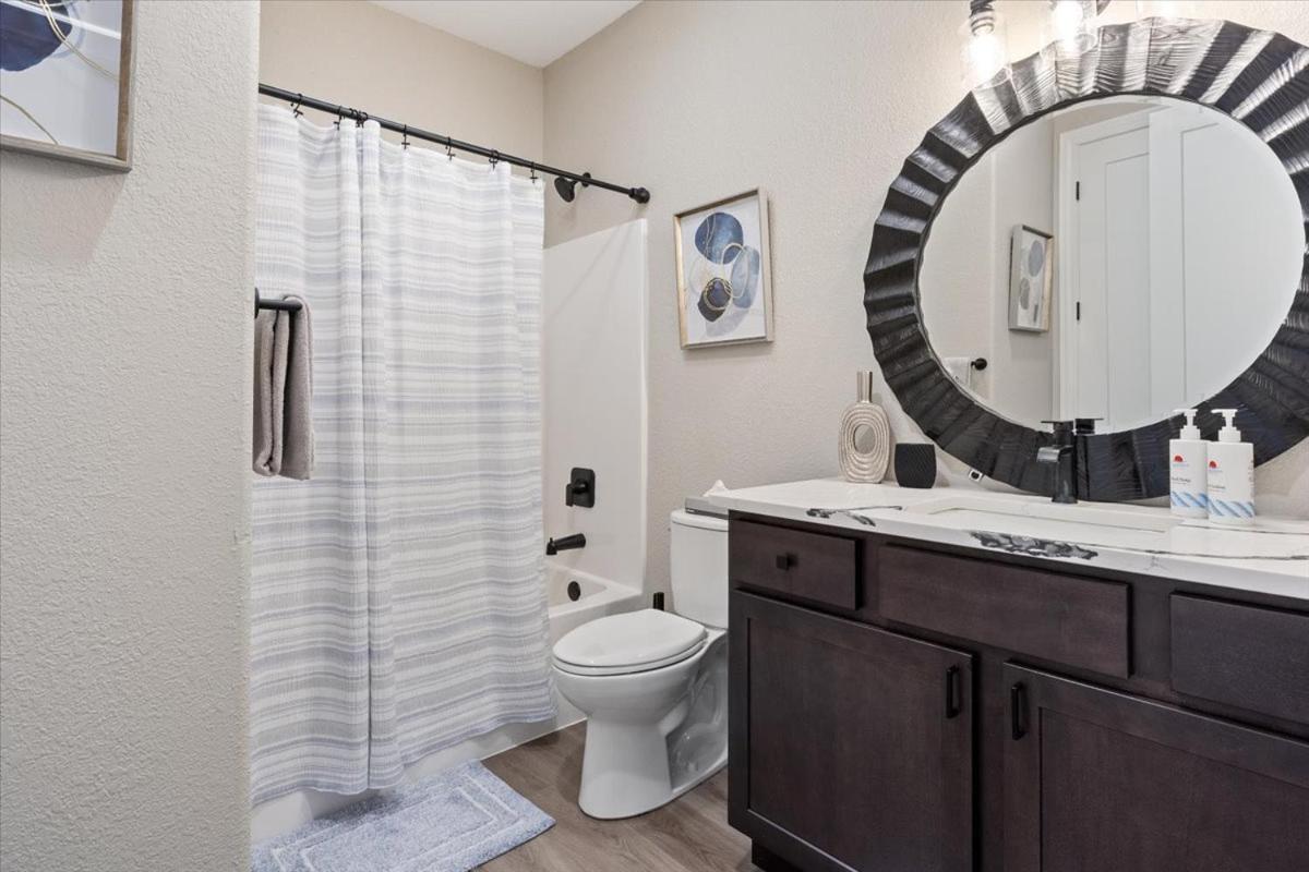 Upscale Lakeside Condo with Extraordinary Amenities at Topsider in Osage Beach 19mm