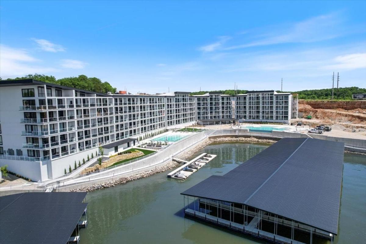 Upscale Lakeside Condo with Extraordinary Amenities at Topsider in Osage Beach 19mm