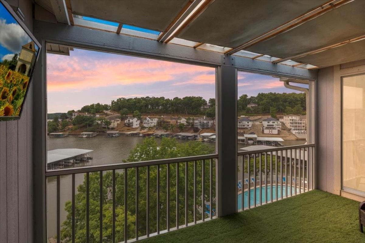 Penthouse Level Condo w/ Lake & Pool Views, Tennis & Pickleball