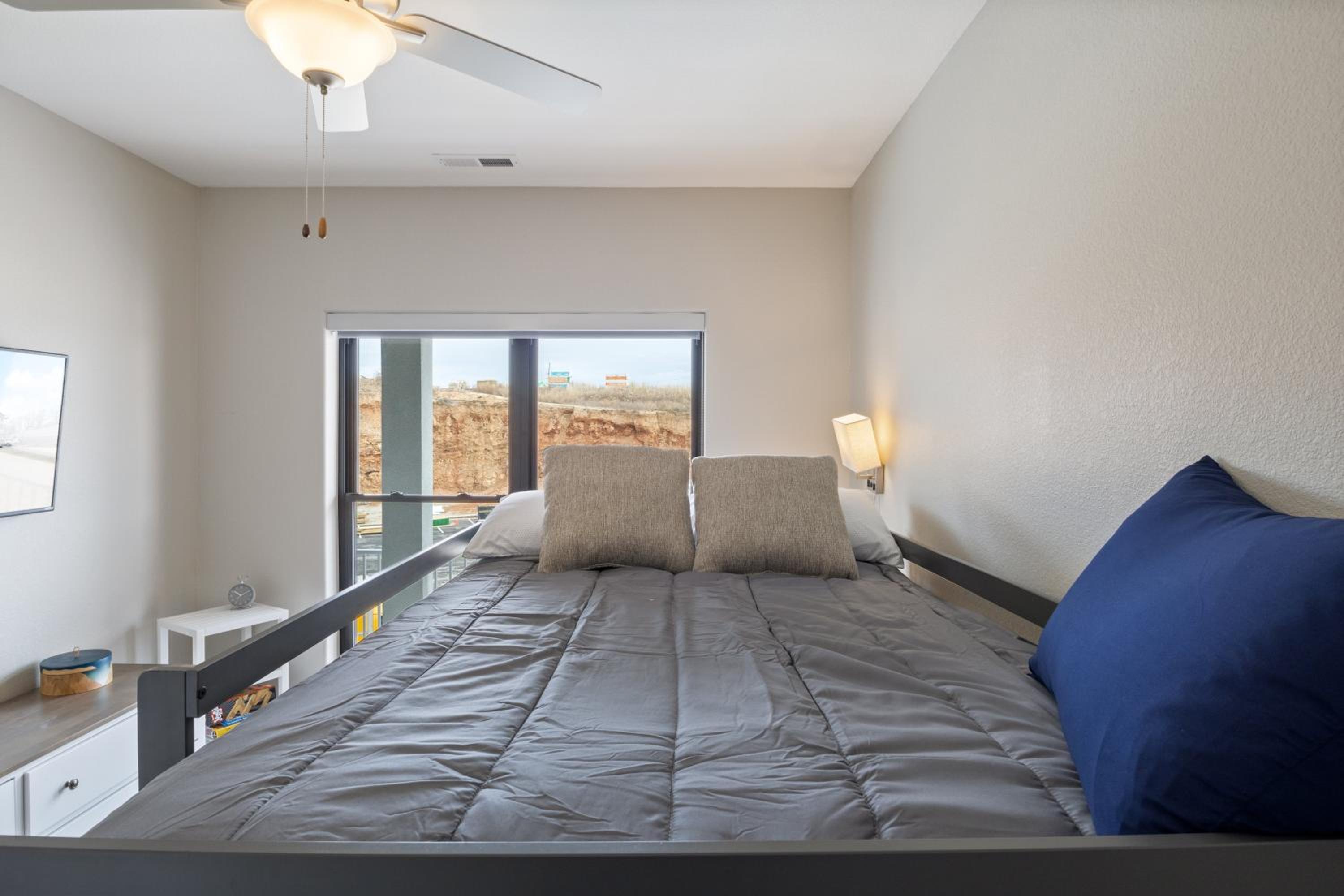Scenic Views, Outdoor Grill & Dine, Fireplace, Games