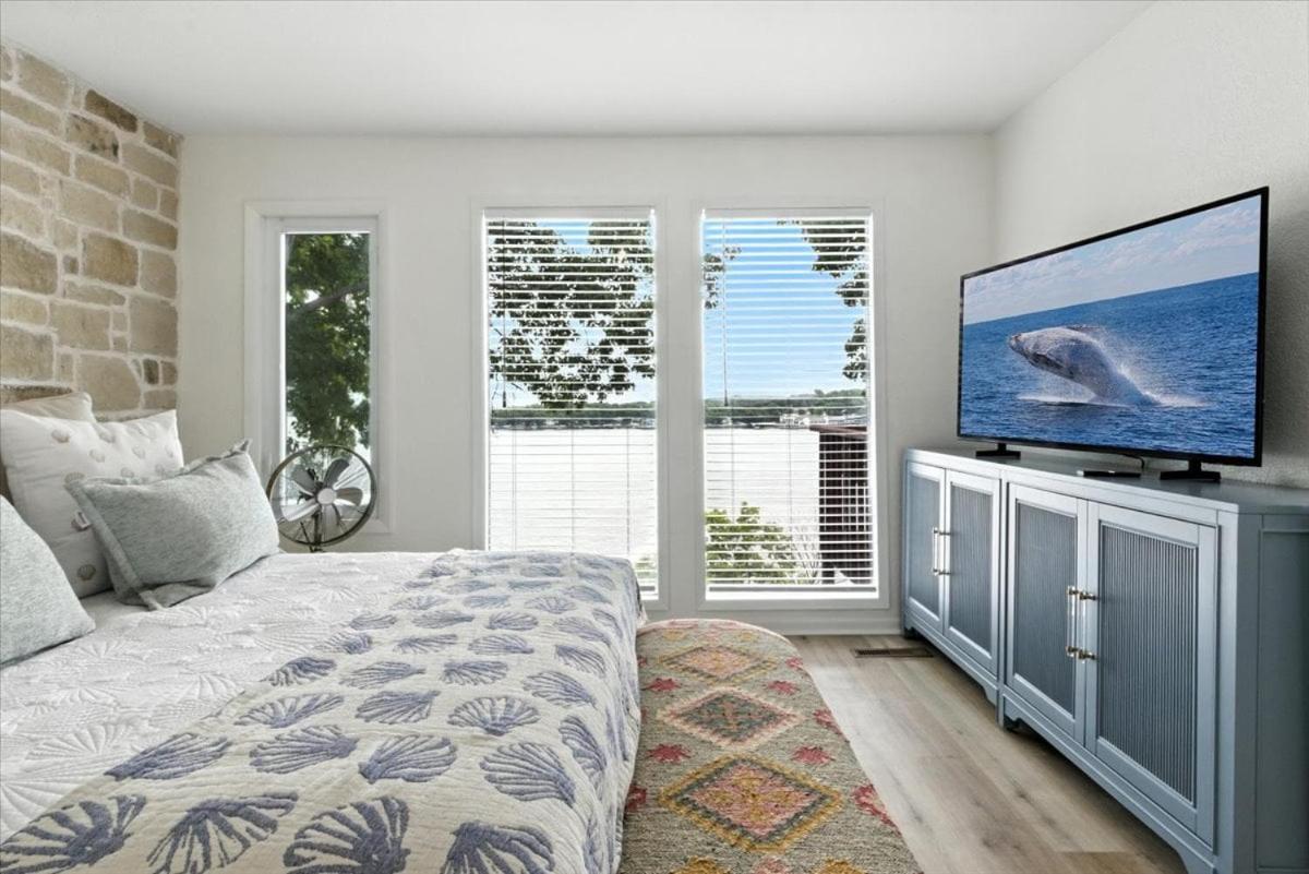 Hot Tub, Main Channel Views, Great Outdoor Spaces, Blackstone