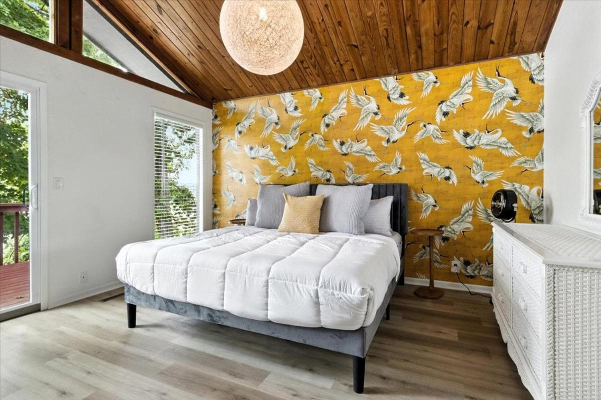 Hot Tub, Main Channel Views, Great Outdoor Spaces, Blackstone