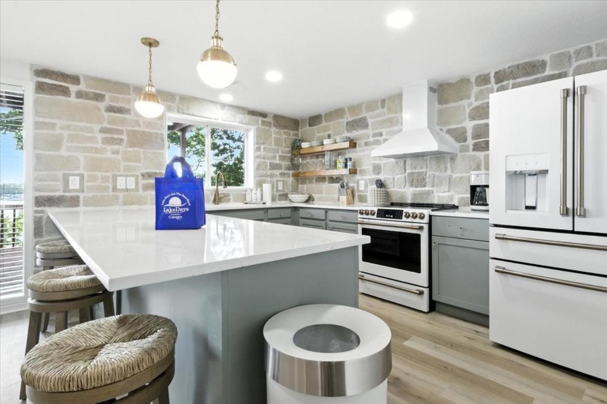 Hot Tub, Main Channel Views, Great Outdoor Spaces, Blackstone