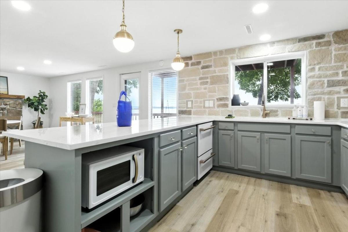 Hot Tub, Main Channel Views, Great Outdoor Spaces, Blackstone
