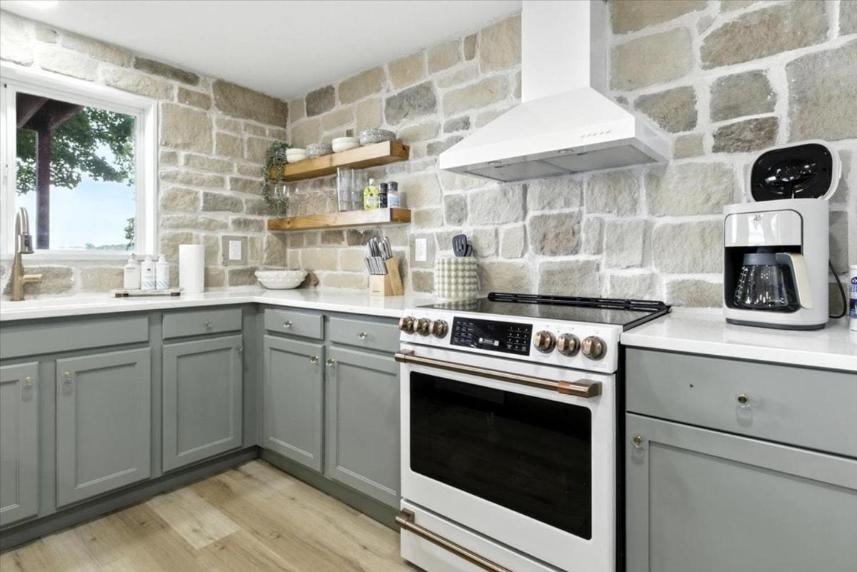 Hot Tub, Main Channel Views, Great Outdoor Spaces, Blackstone