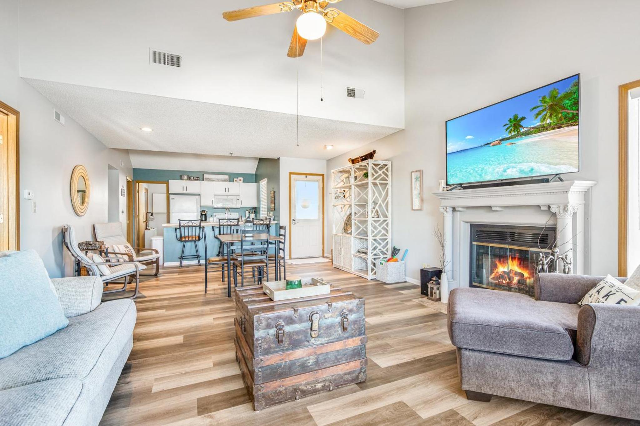 Poolside Condo with Amazing Lake Views & Design