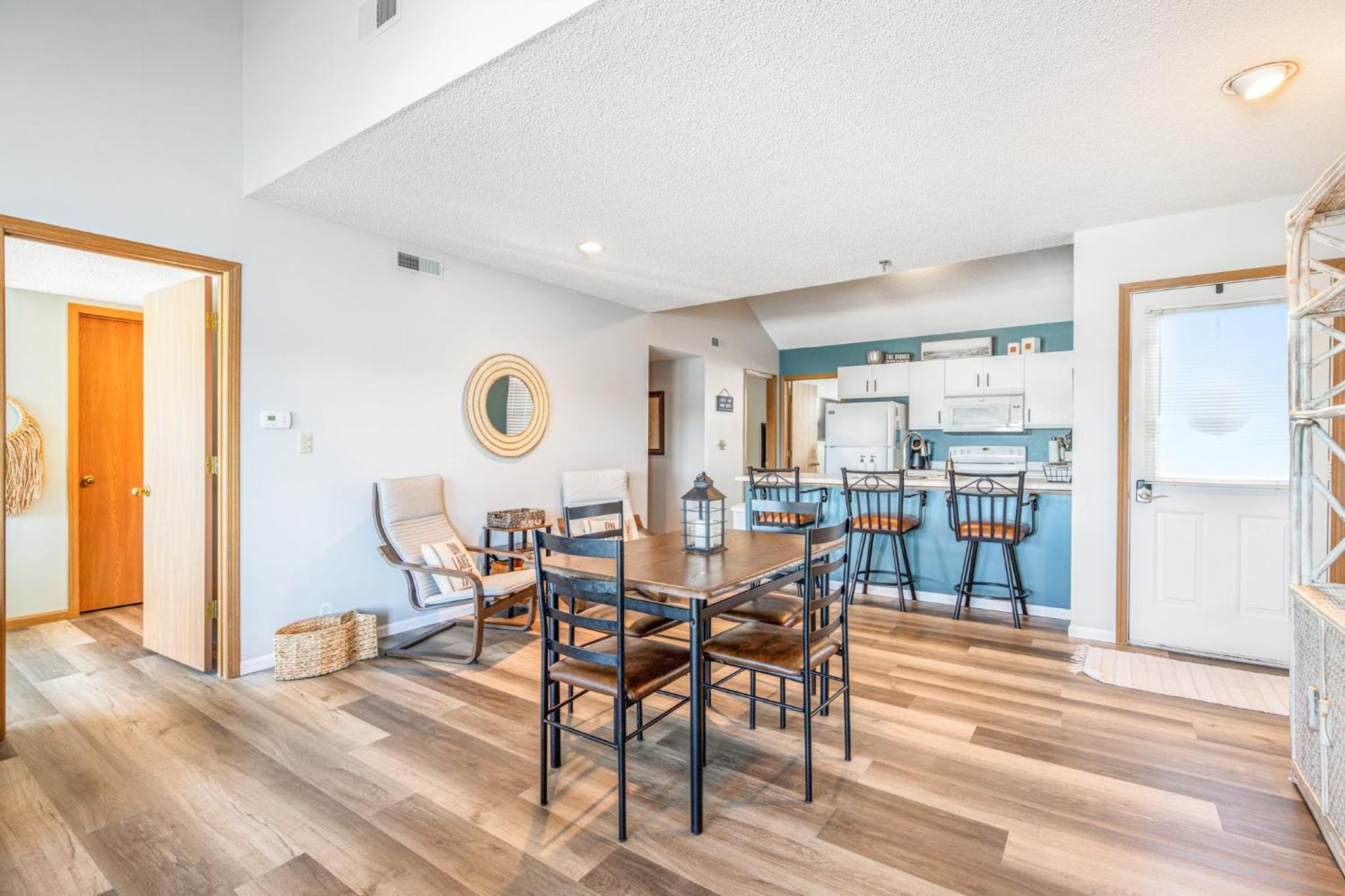 Poolside Condo with Amazing Lake Views & Design