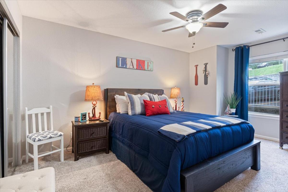 Lakeview Condo, Pools, Patio with Grill, Near PB2 Launch