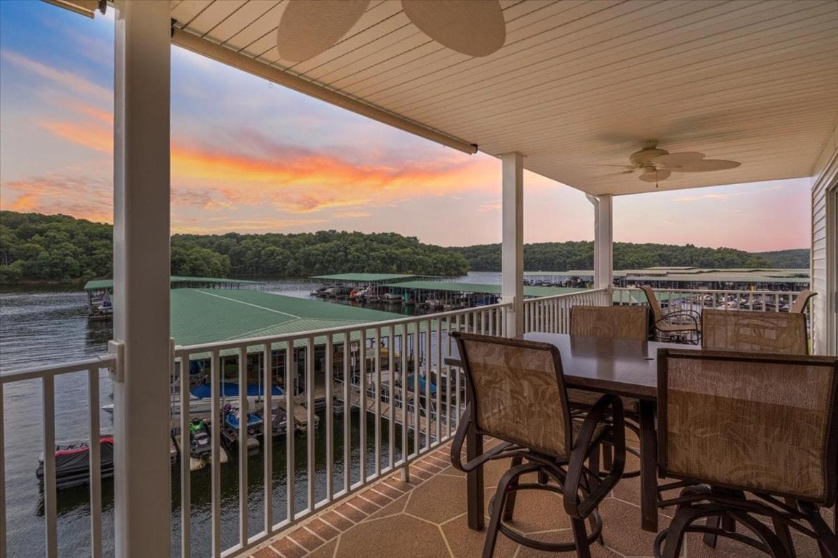 Lakeview Condo, Pools, Patio with Grill, Near PB2 Launch