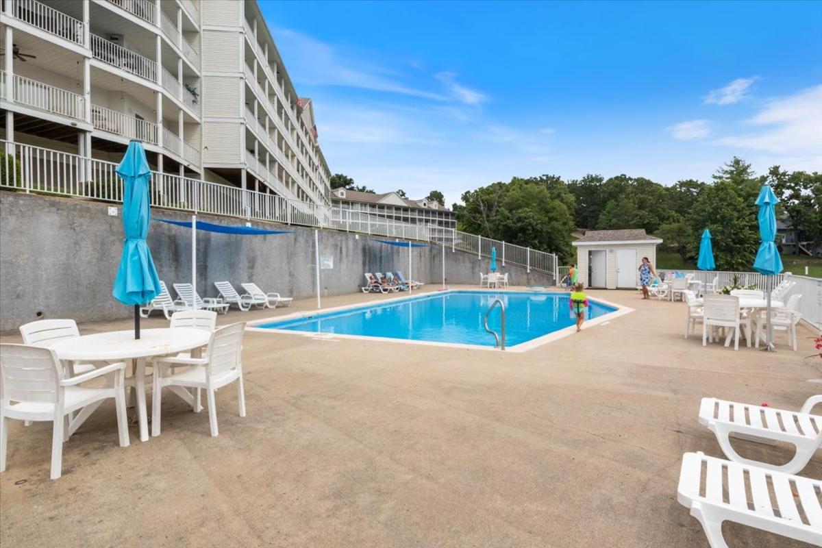 Lakeview Condo, Pools, Patio with Grill, Near PB2 Launch