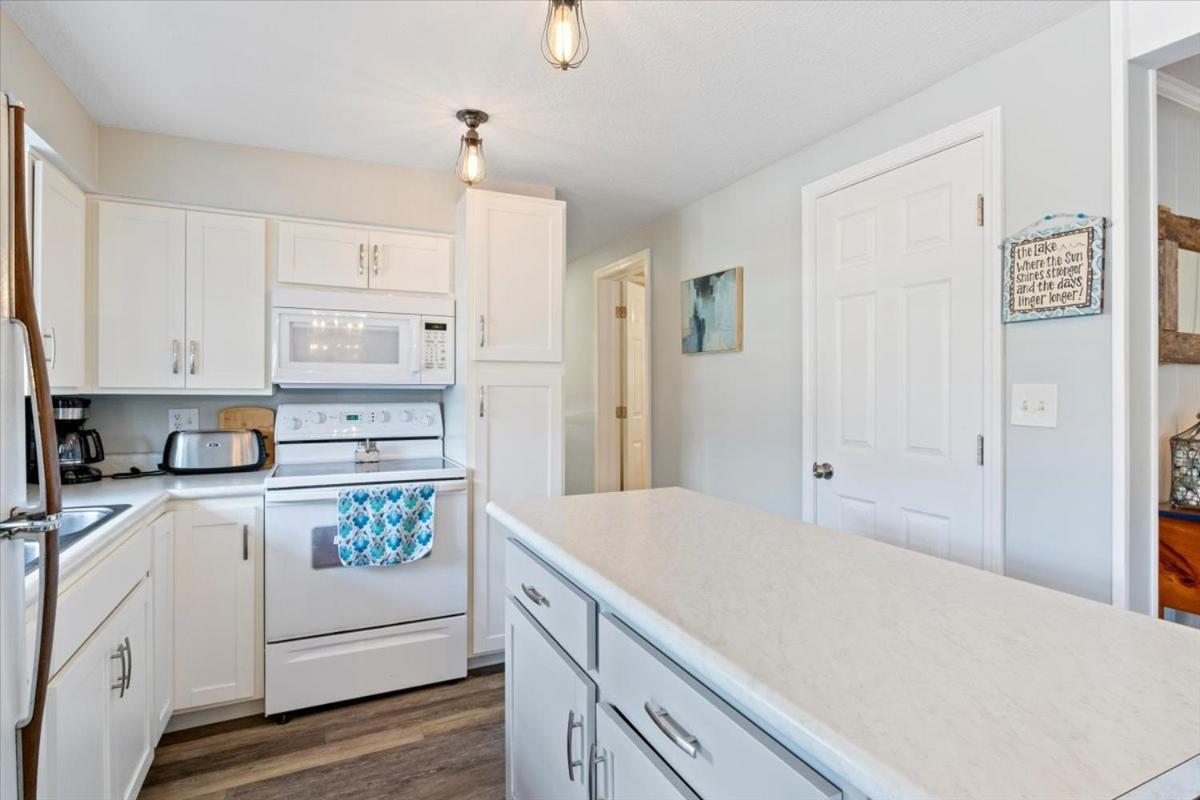 Perfect Family House in Osage Beach with Expansive Deck, Private Dock, & Boat Slip