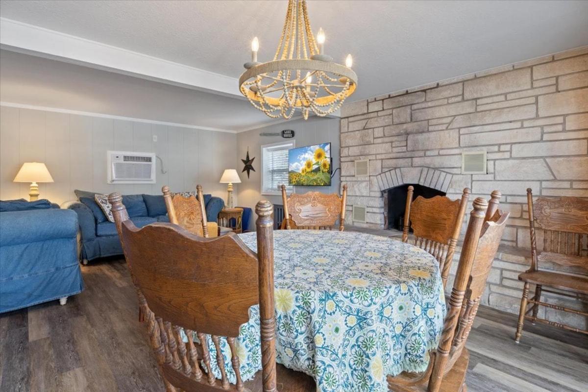 Perfect Family House in Osage Beach with Expansive Deck, Private Dock, & Boat Slip