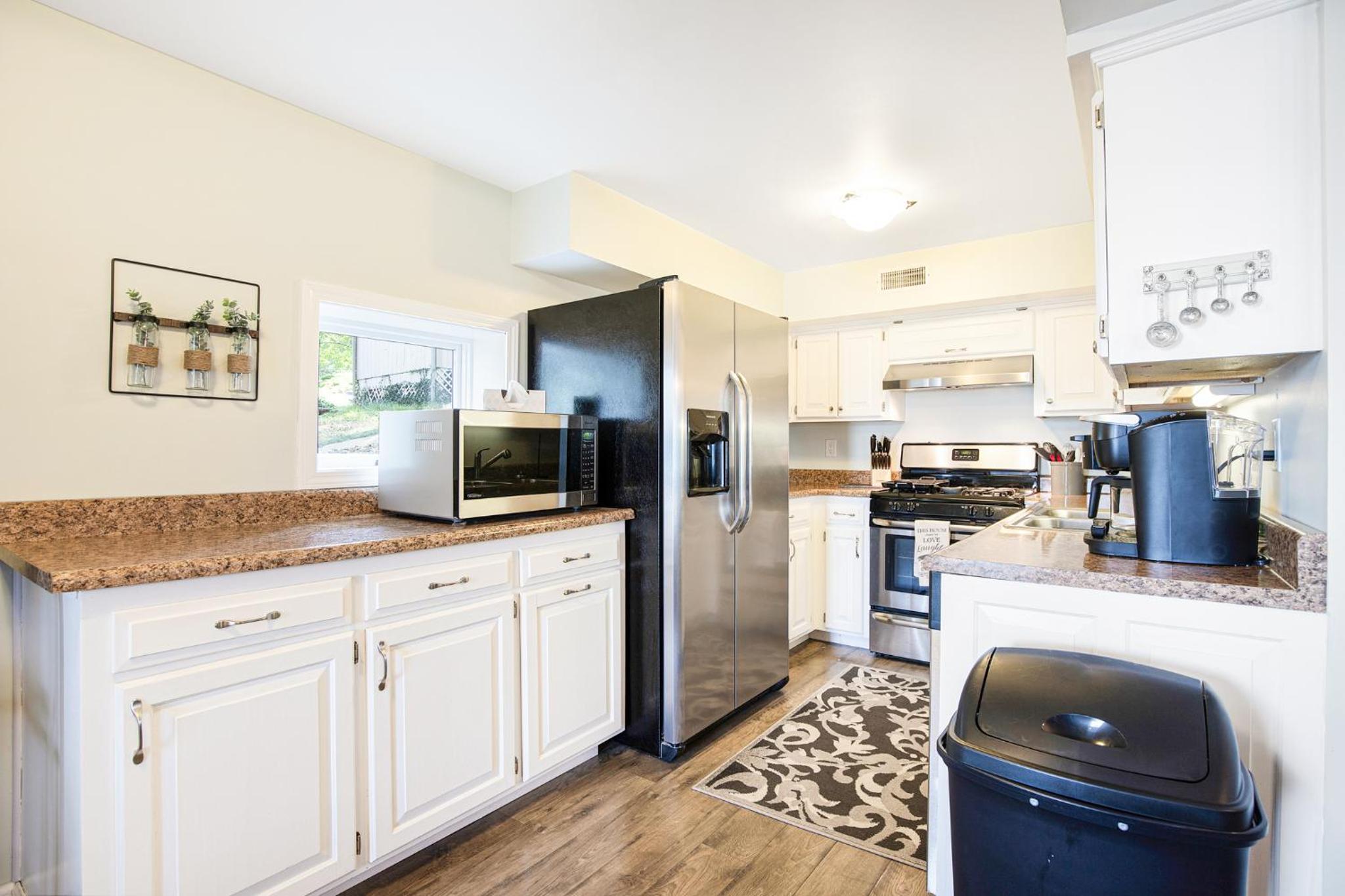 Two Homes, Large Deck, Firepit, Central Location