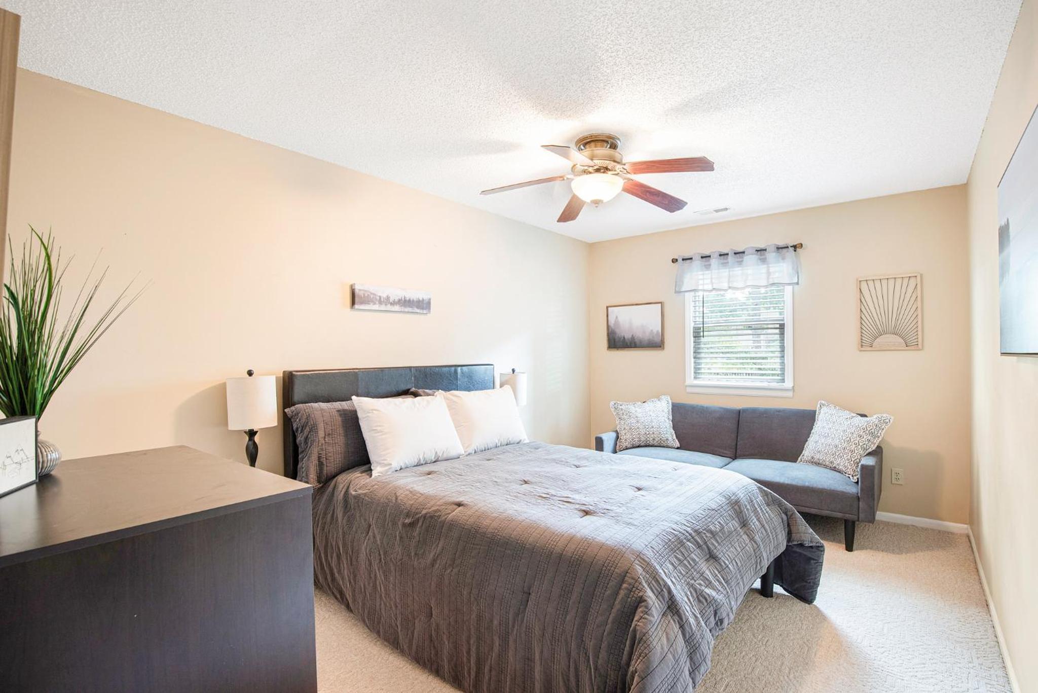 Two Homes, Large Deck, Firepit, Central Location