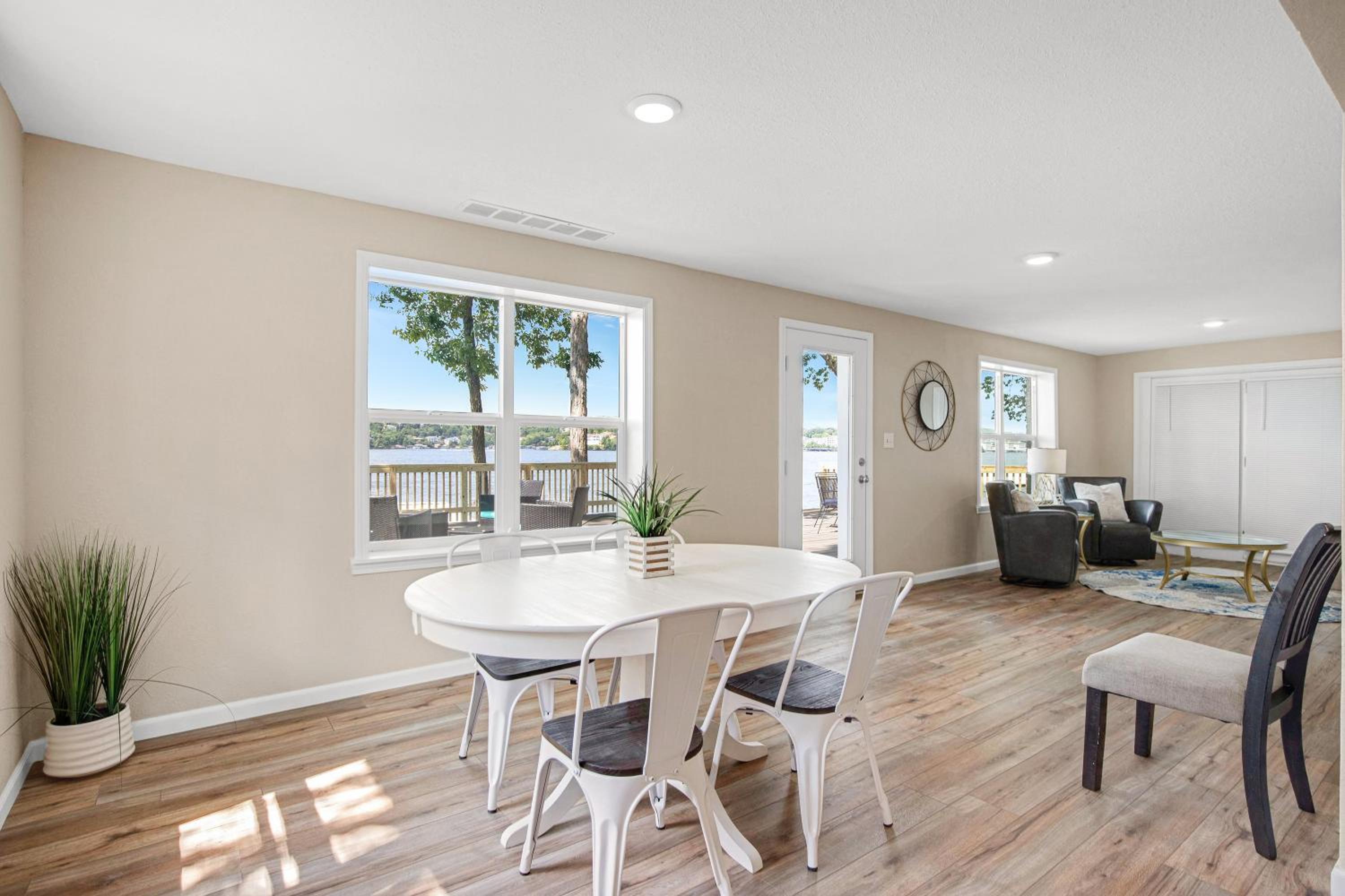 Two Homes, Large Deck, Firepit, Central Location