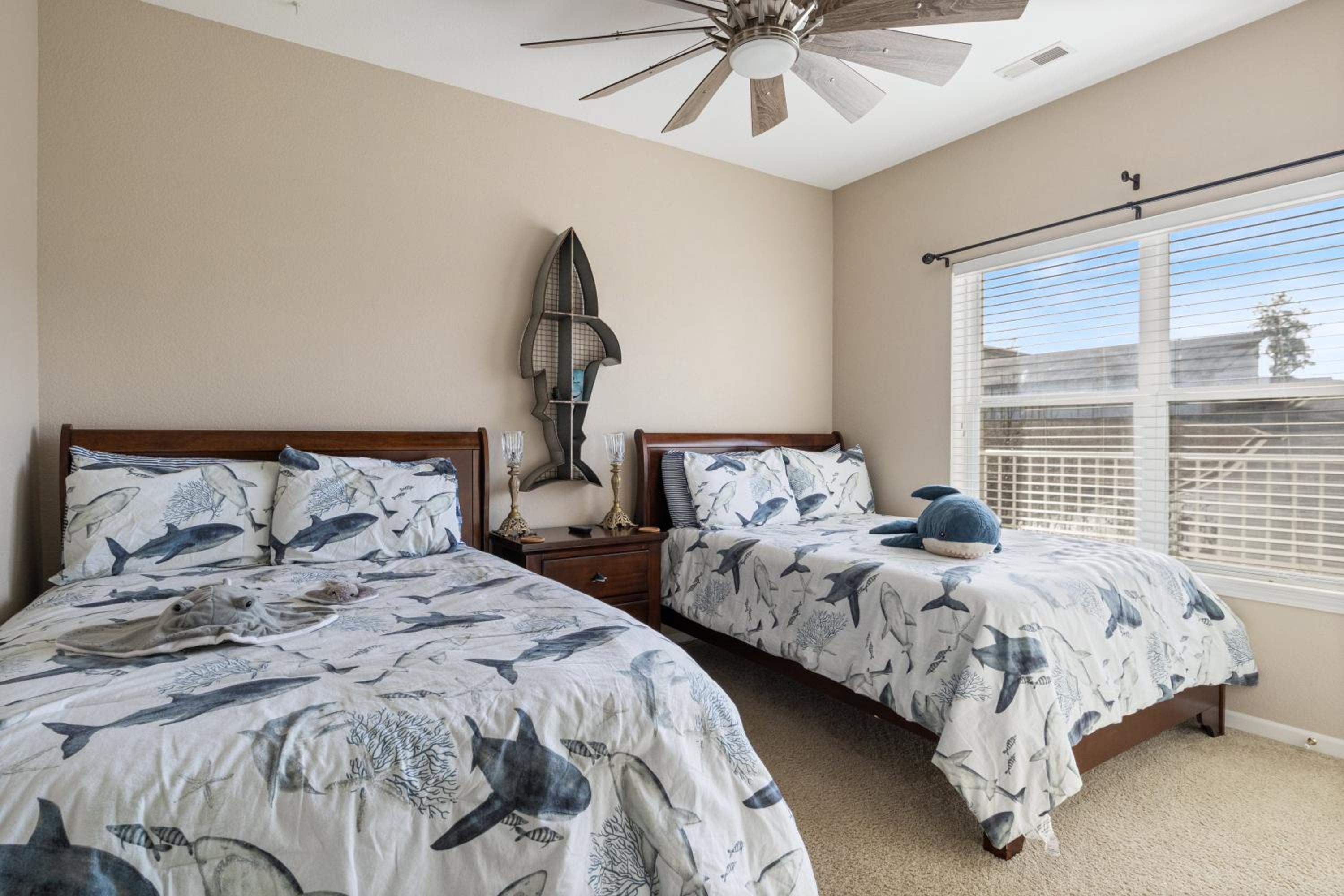 Nautical-Inspired Lakefront Unit w/ Awesome Views