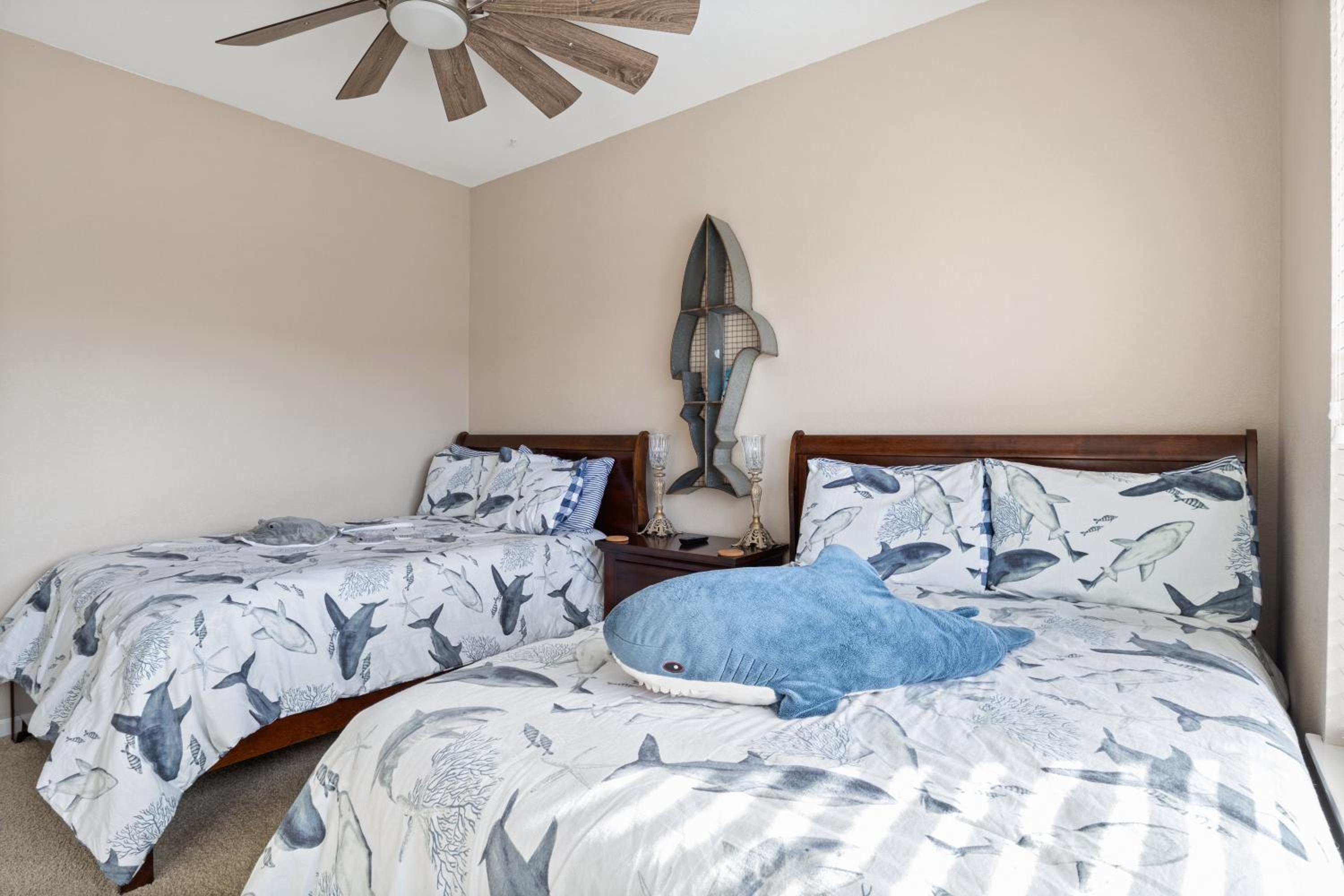 Nautical-Inspired Lakefront Unit w/ Awesome Views