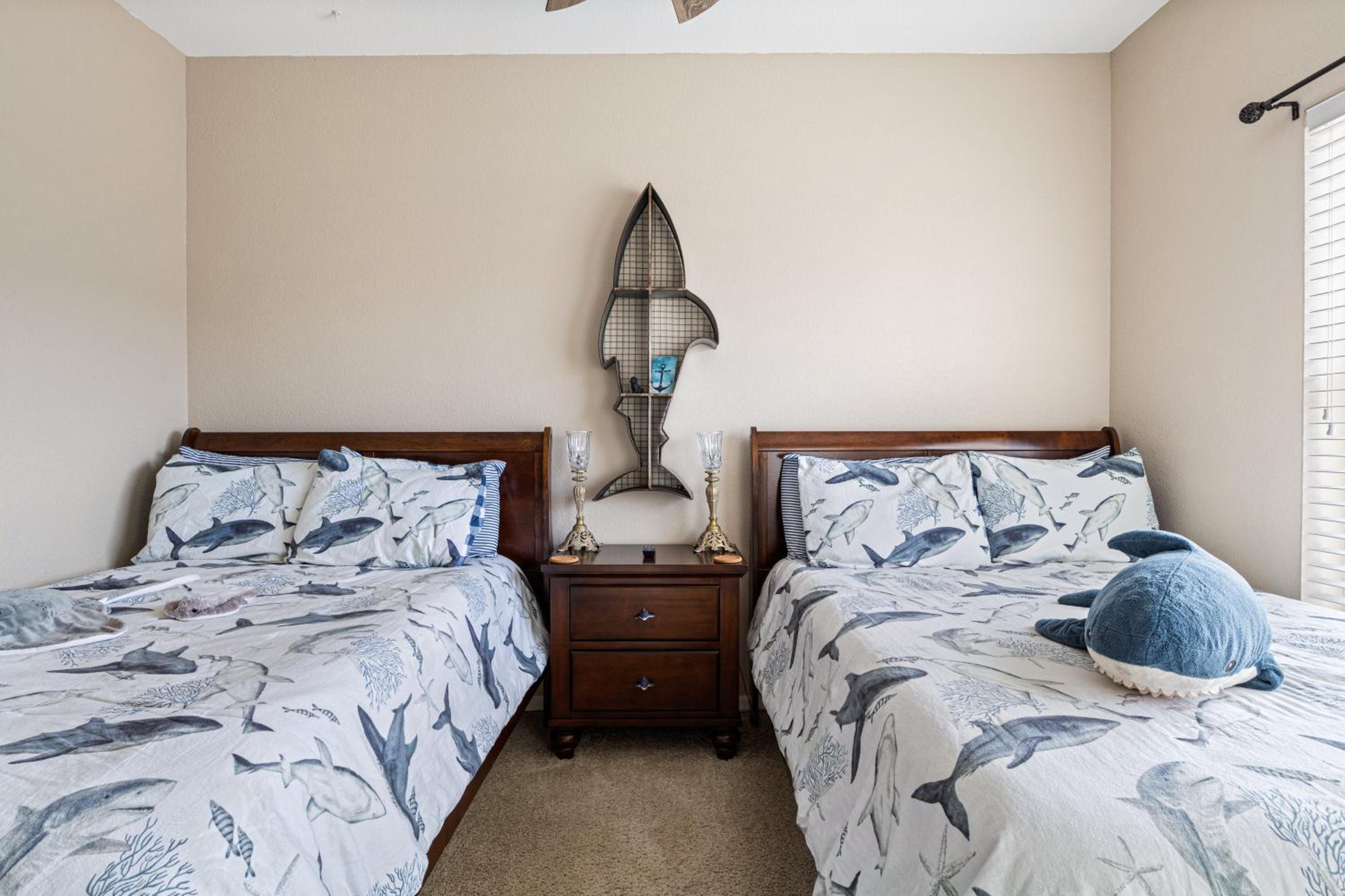 Nautical-Inspired Lakefront Unit w/ Awesome Views