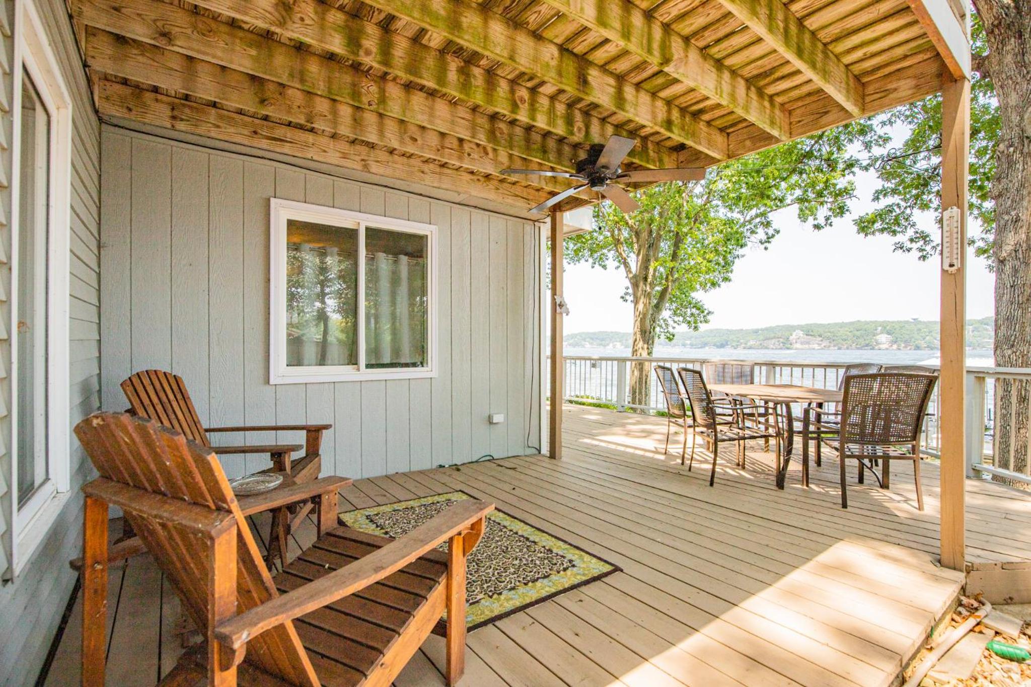 Two Homes, Large Deck, Firepit, Central Location