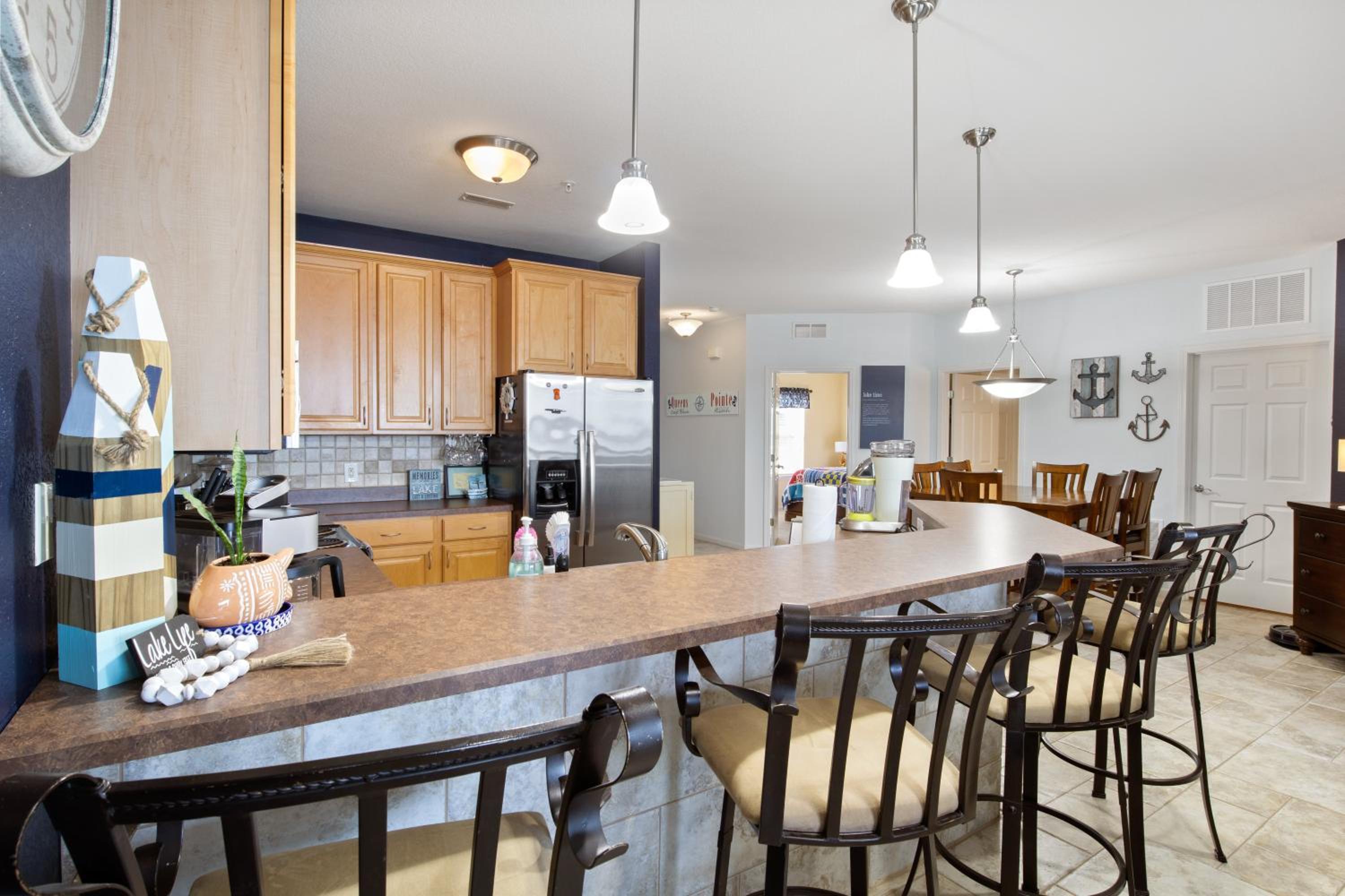 Nautical-Inspired Lakefront Unit w/ Awesome Views