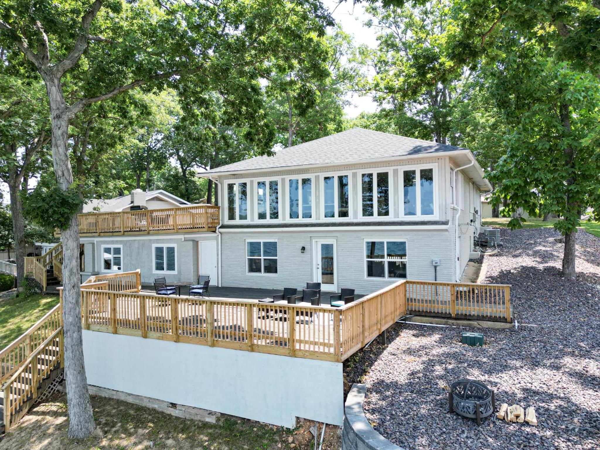 Two Homes, Large Deck, Firepit, Central Location