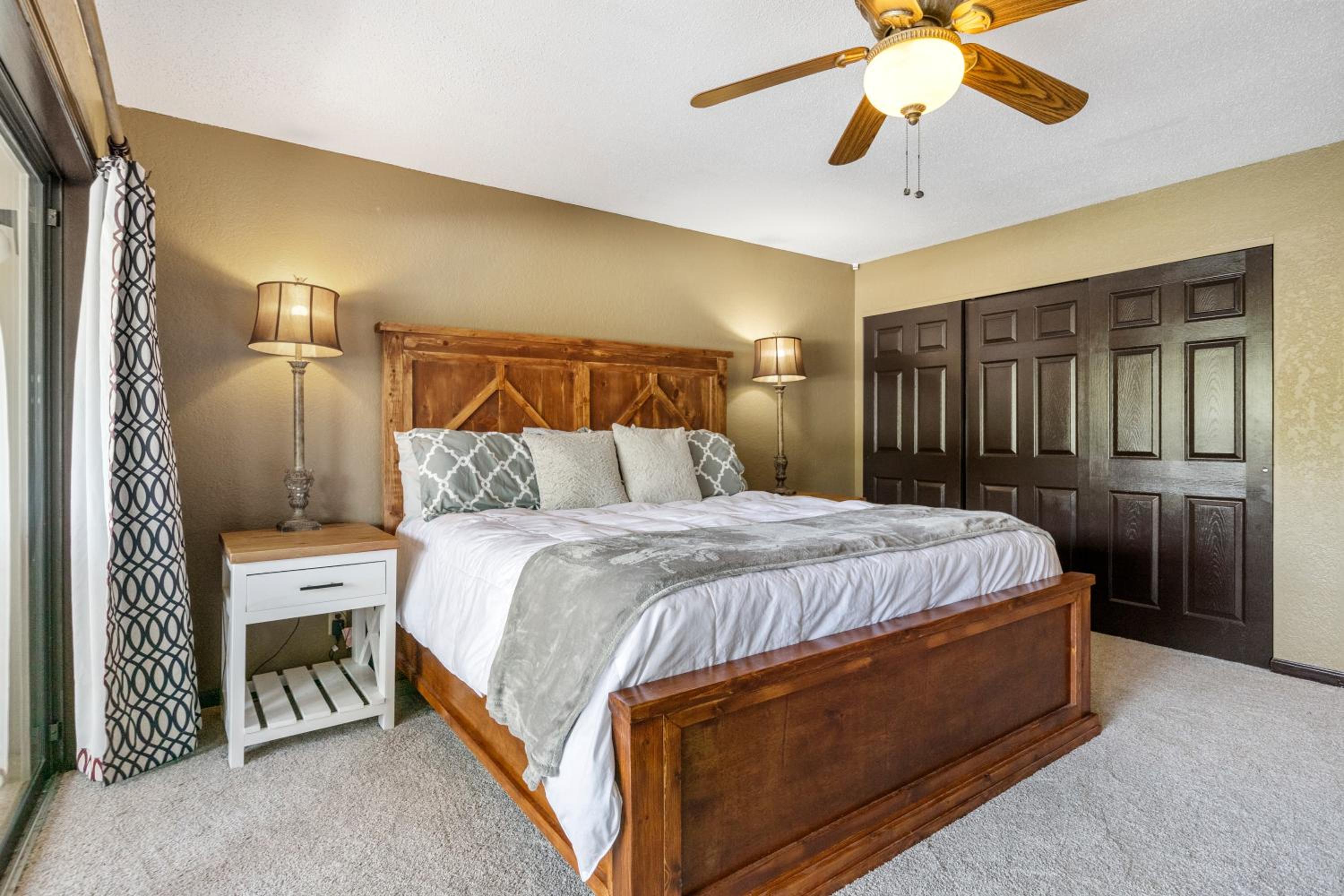 Stunning Views, Inviting Pools, and Endless Fun!