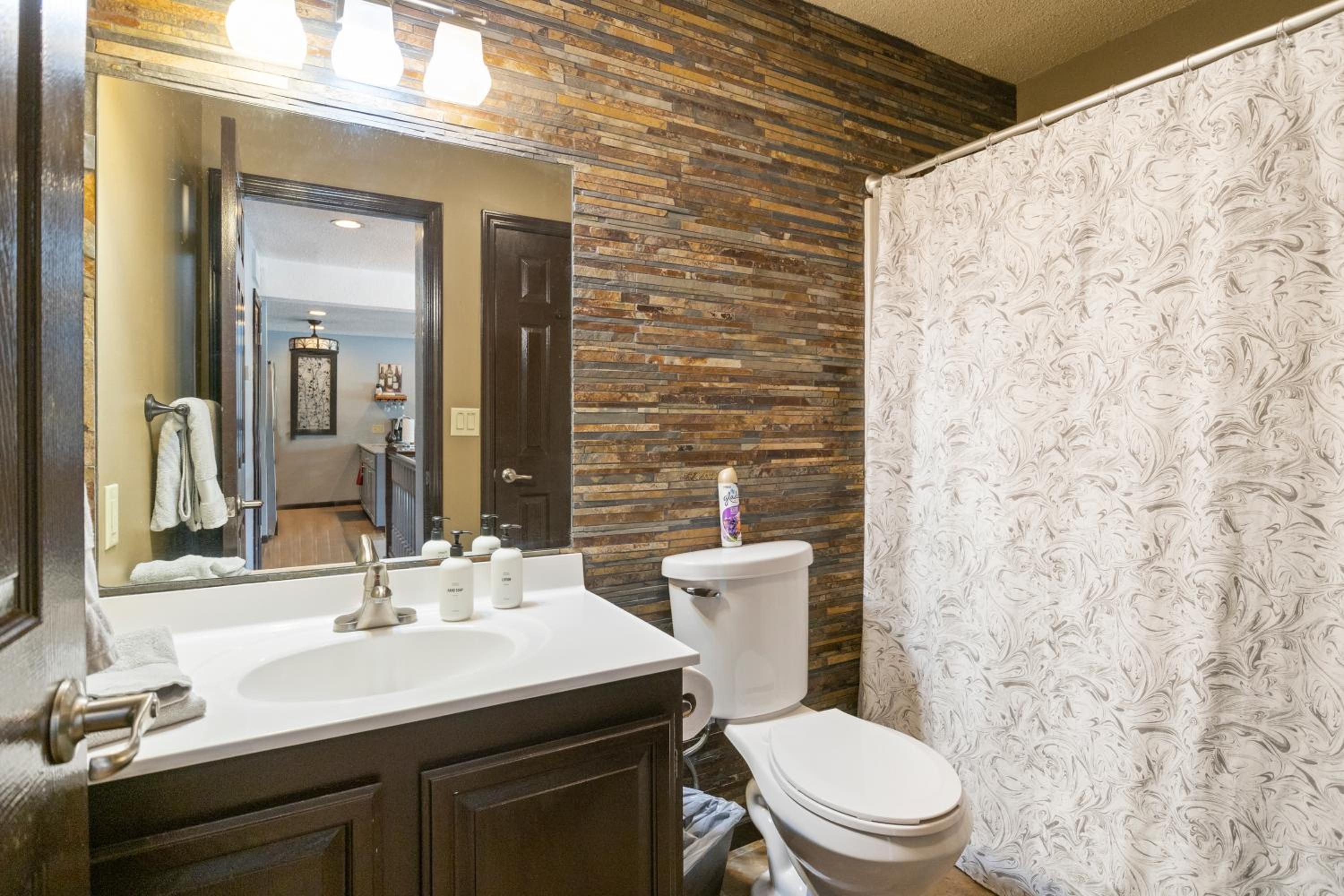 Stunning Views, Inviting Pools, and Endless Fun!