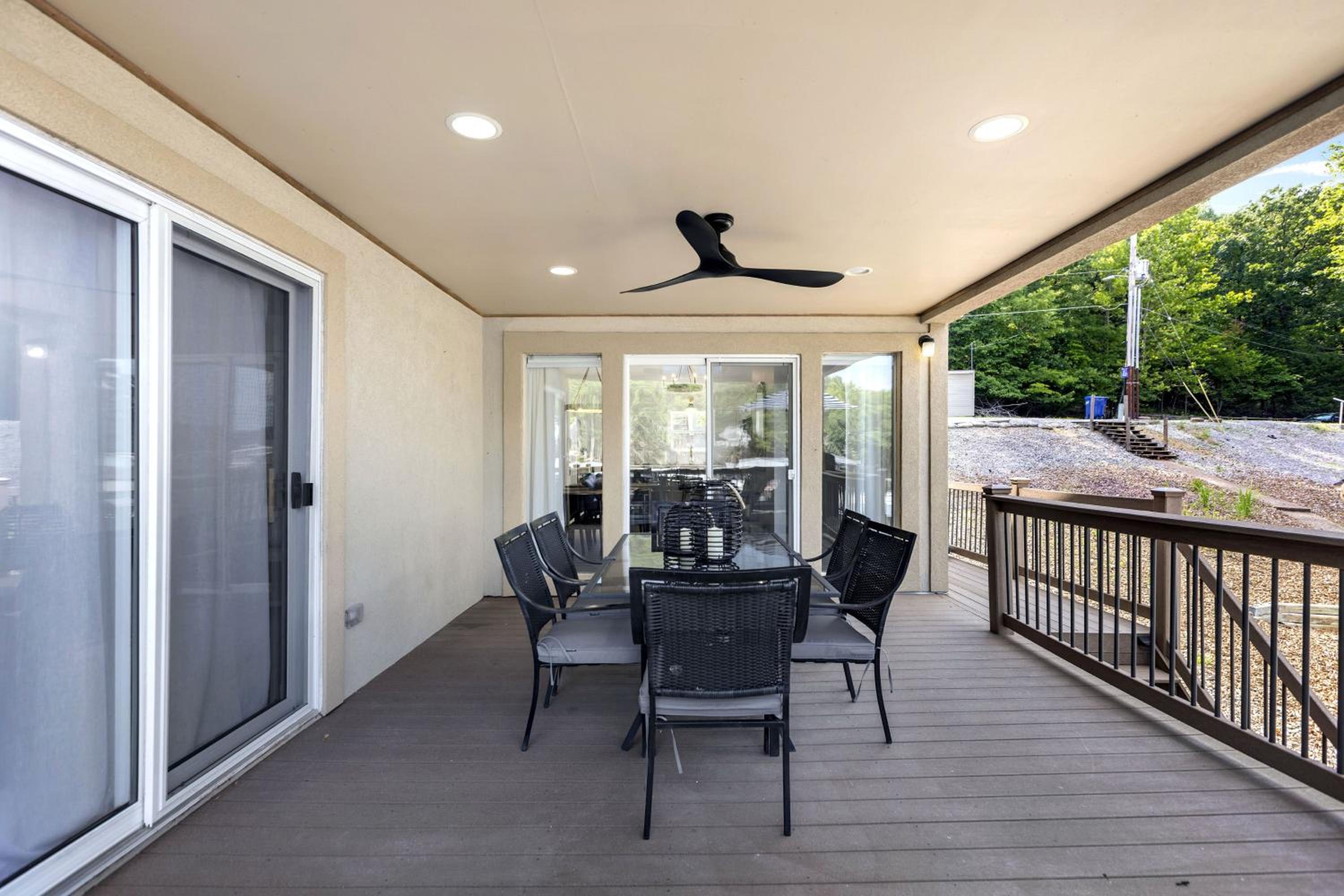 Newly Remodeled w/ Dock, Boat & PWC Slips, Pool Table & Golden Tee