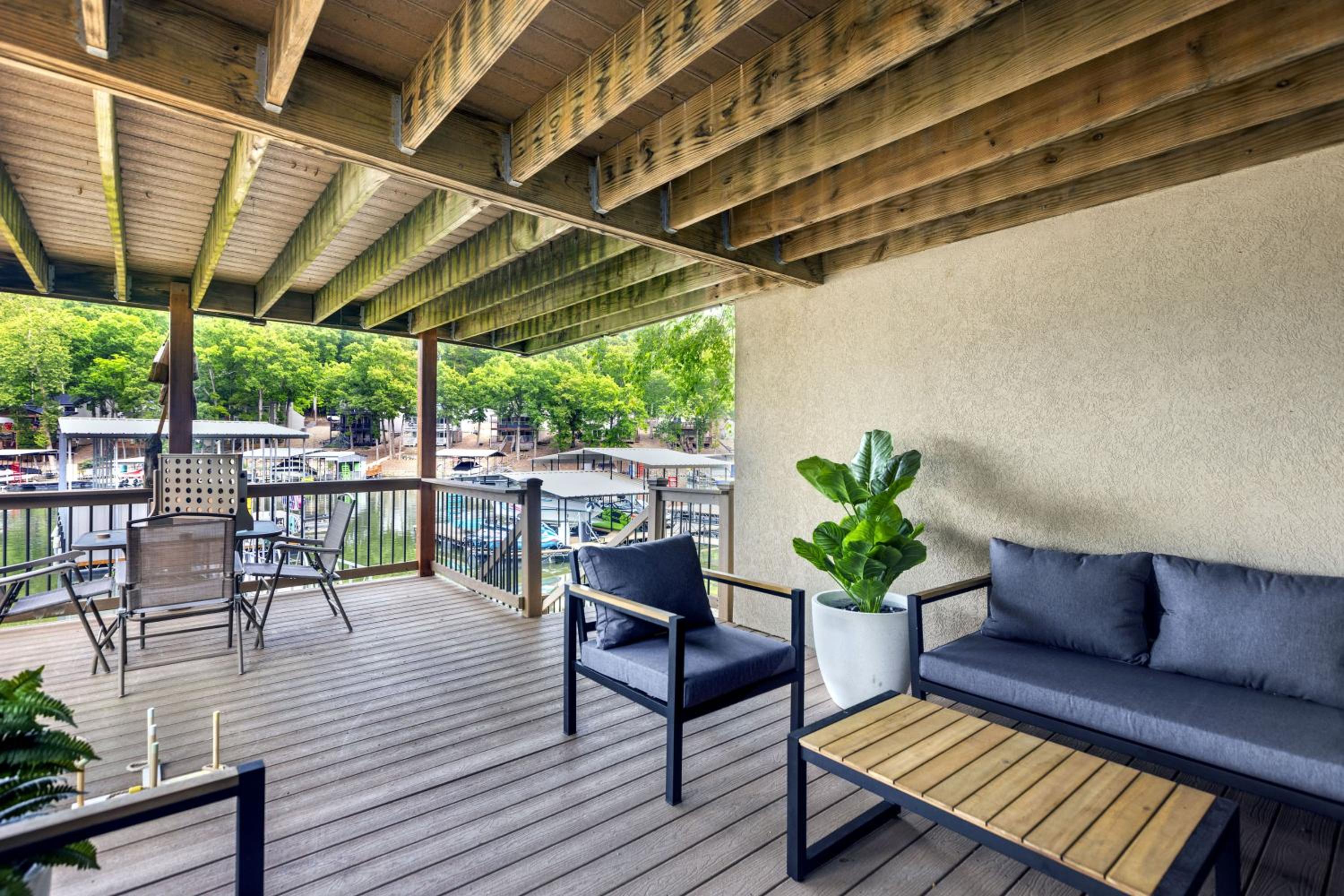 Newly Remodeled w/ Dock, Boat & PWC Slips, Pool Table & Golden Tee