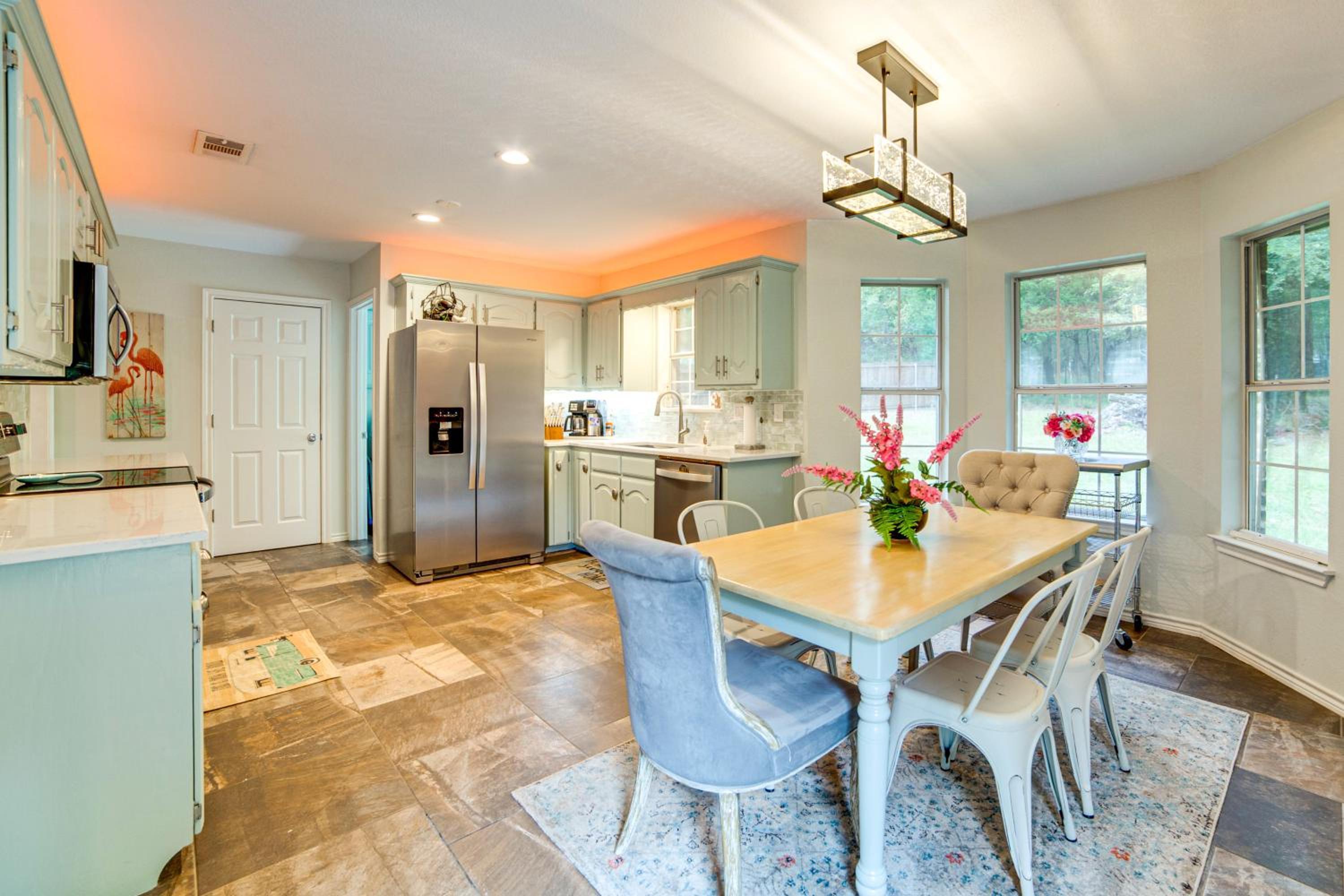 Walk to Lake Athens! Updated Home with Large Deck